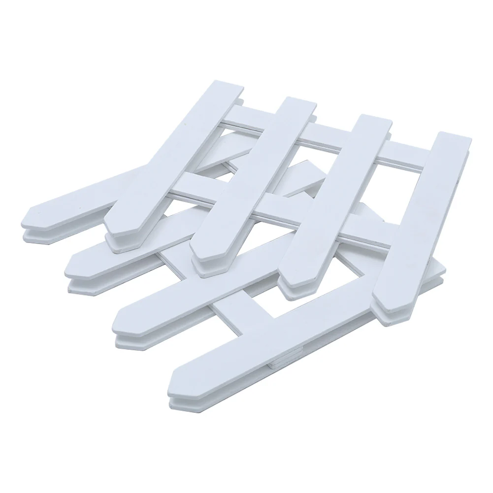 Livingandhome Wooden Christmas Tree Picket Fence For Family Holiday Decoration - Image 3