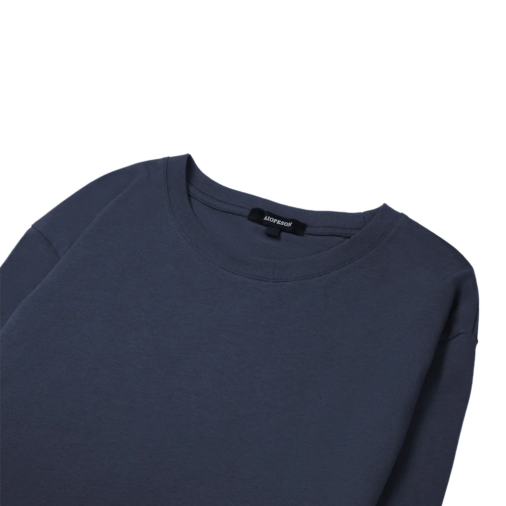 Long-Sleeved Crew Neck T-Shirt - Image 5
