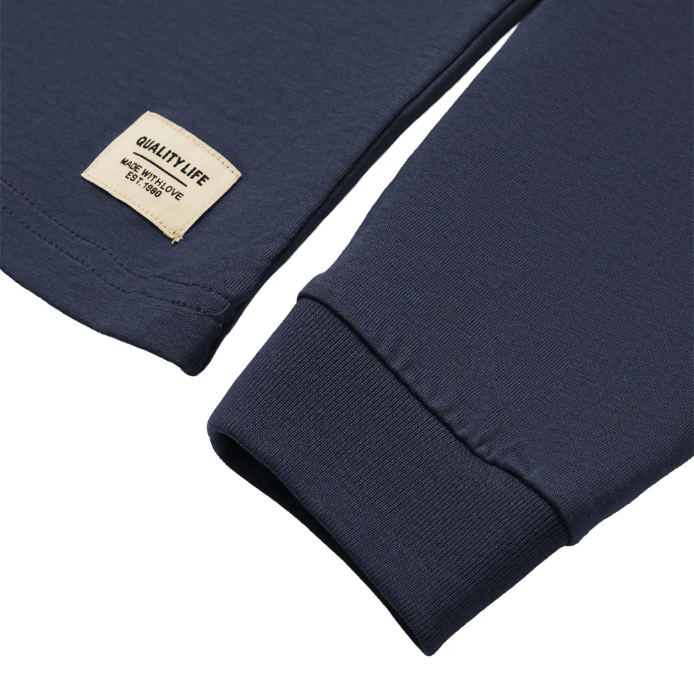 Long-Sleeved Crew Neck T-Shirt - Image 6