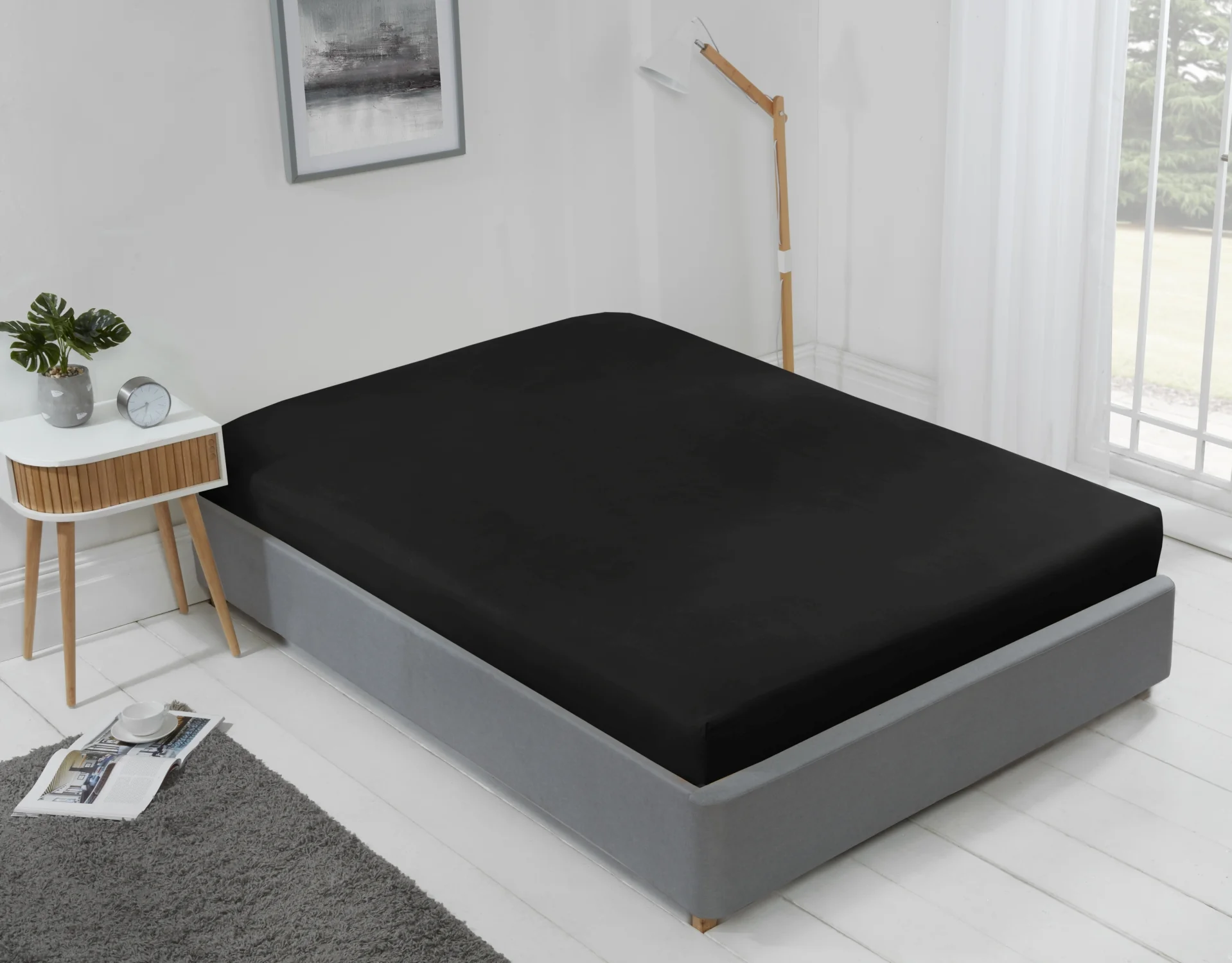 Lyla Fitted Sheet In Black - King Size