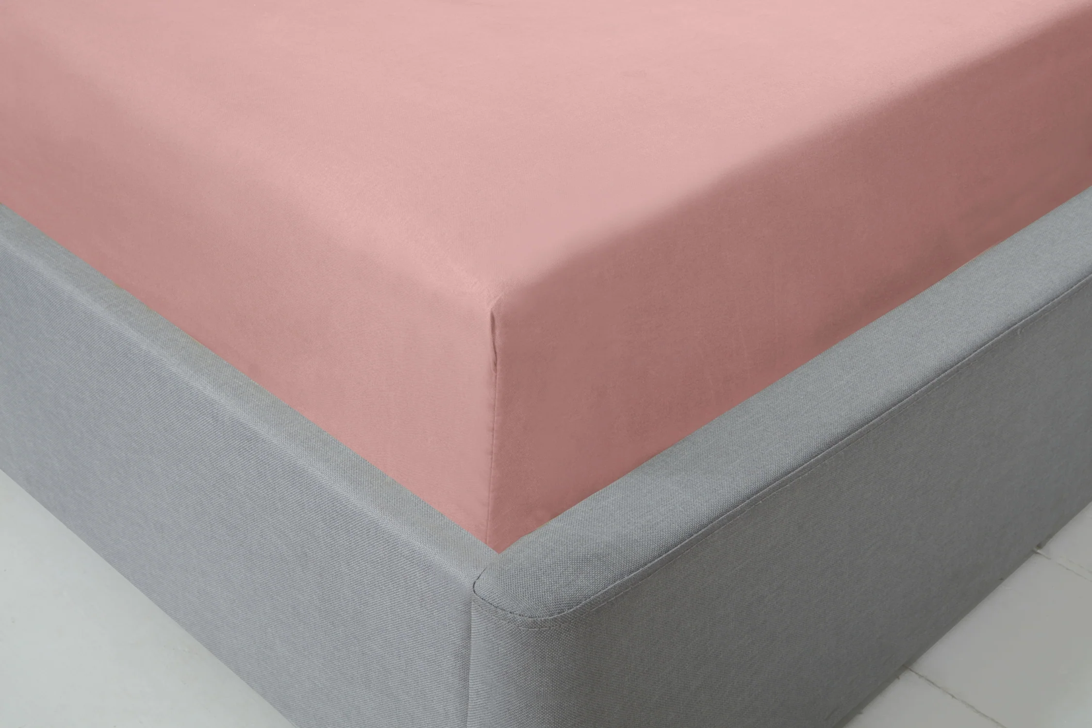 Lyla Fitted Sheet In Blush Pink - Double Size - Image 3