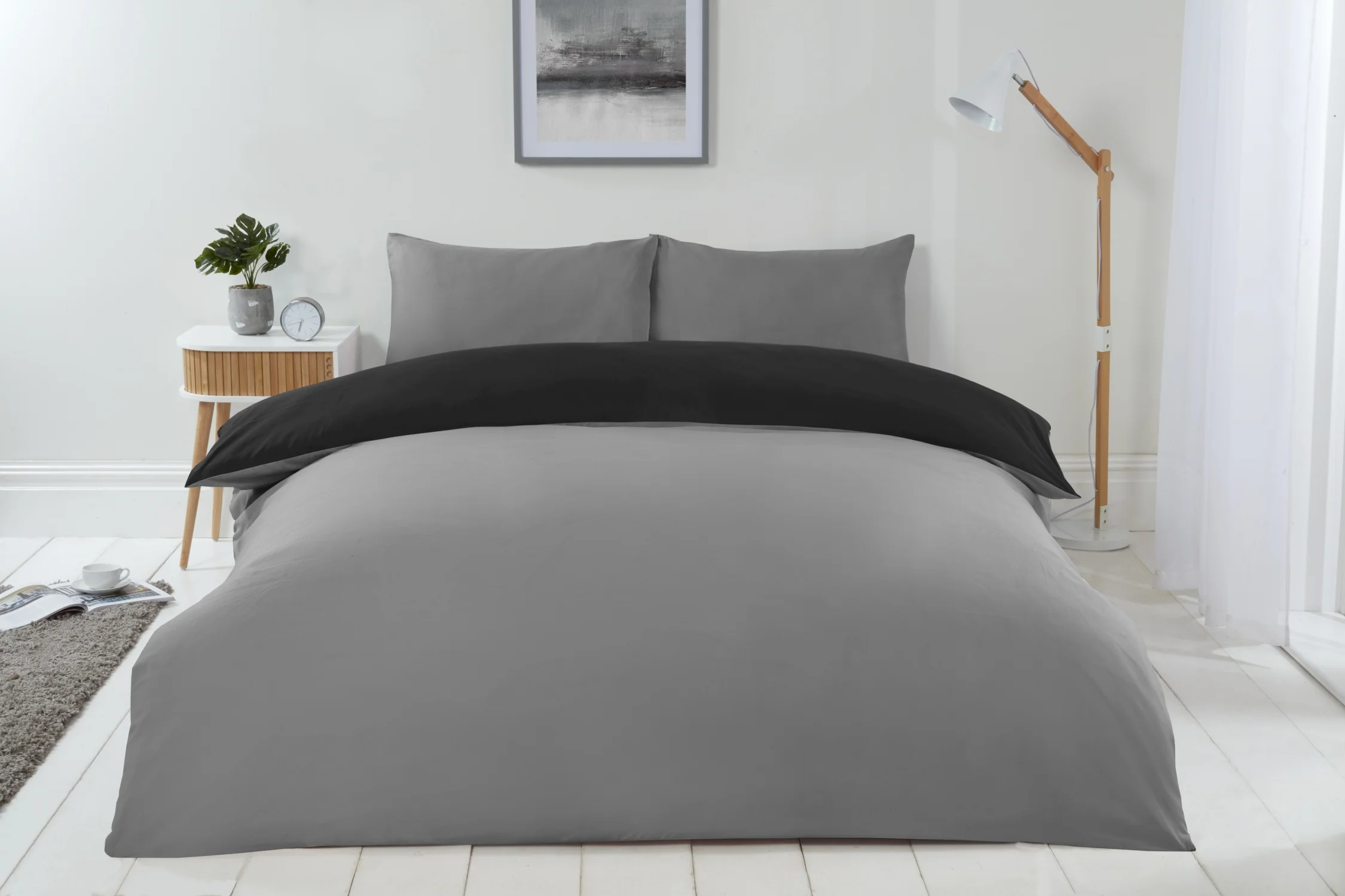 Lyla Reversible Duvet Set in Black/Grey - Image 2