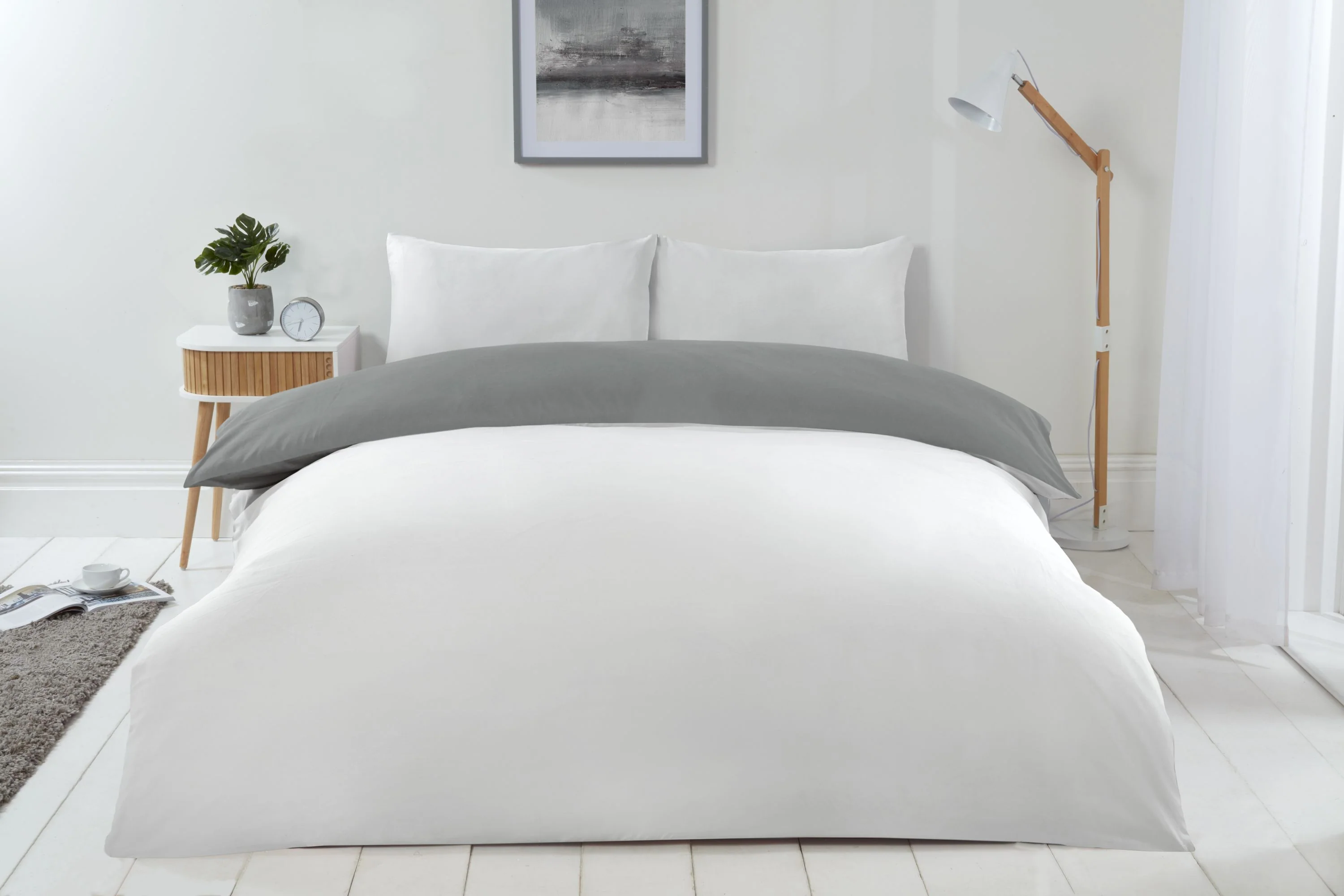 Lyla Reversible Duvet Set in Grey/White - Image 3