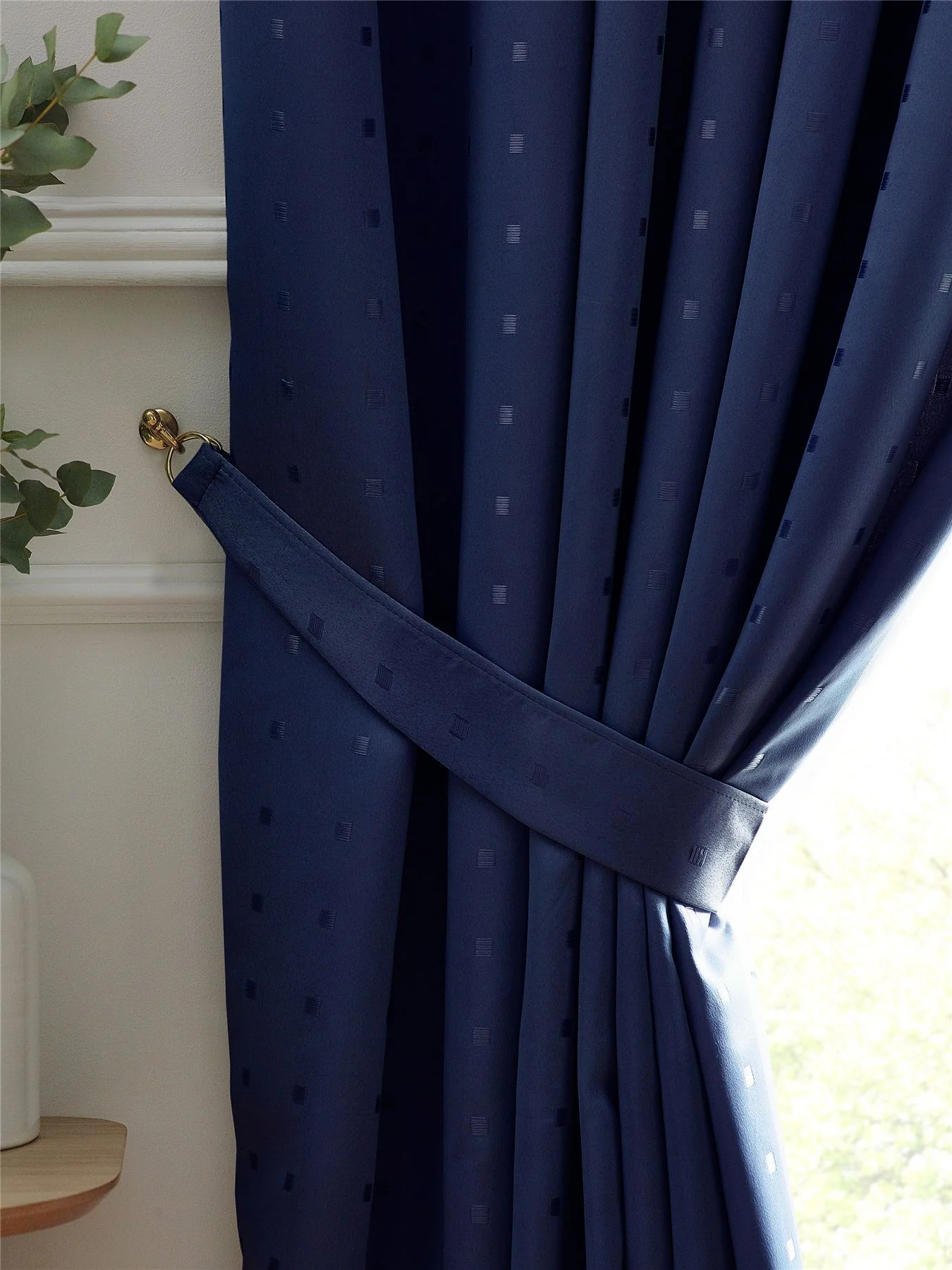 Madison Dobby Square Lined Ring Top Curtains - Image 2