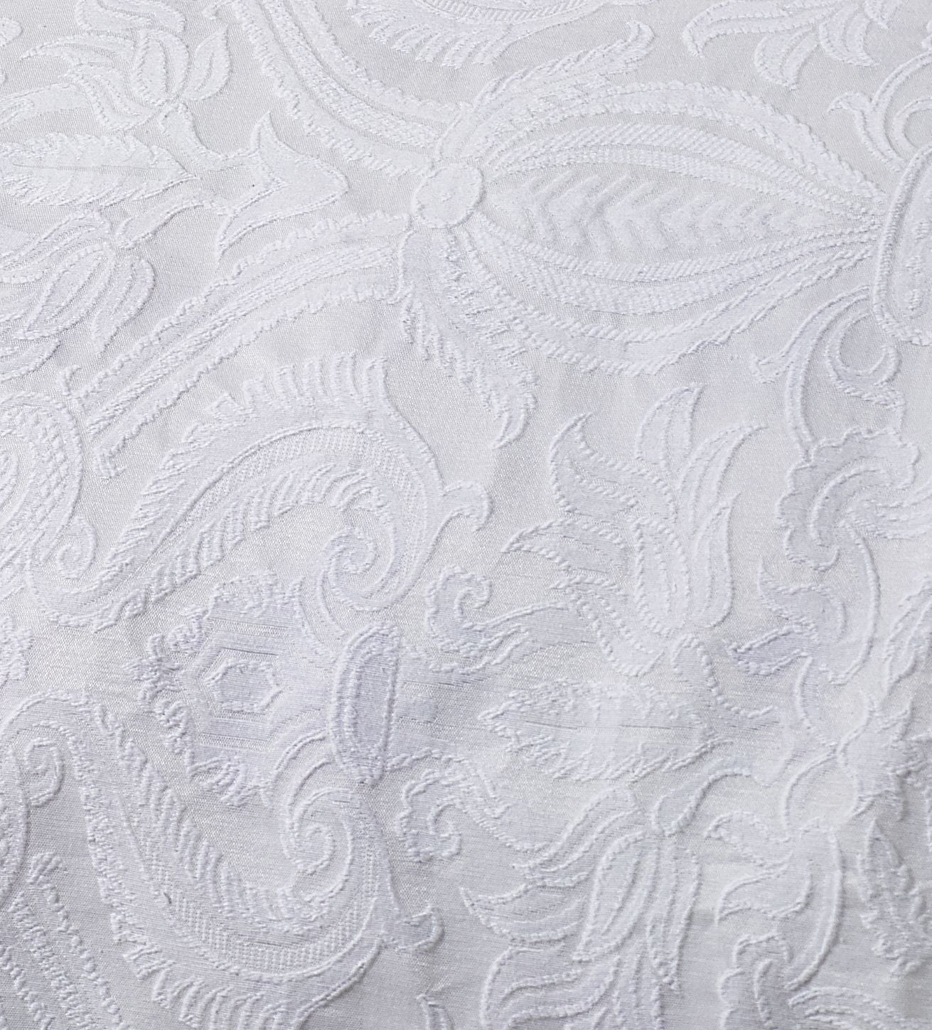 Mafalda - Cotton Rich Jacquard Bedspread in White - Image 2