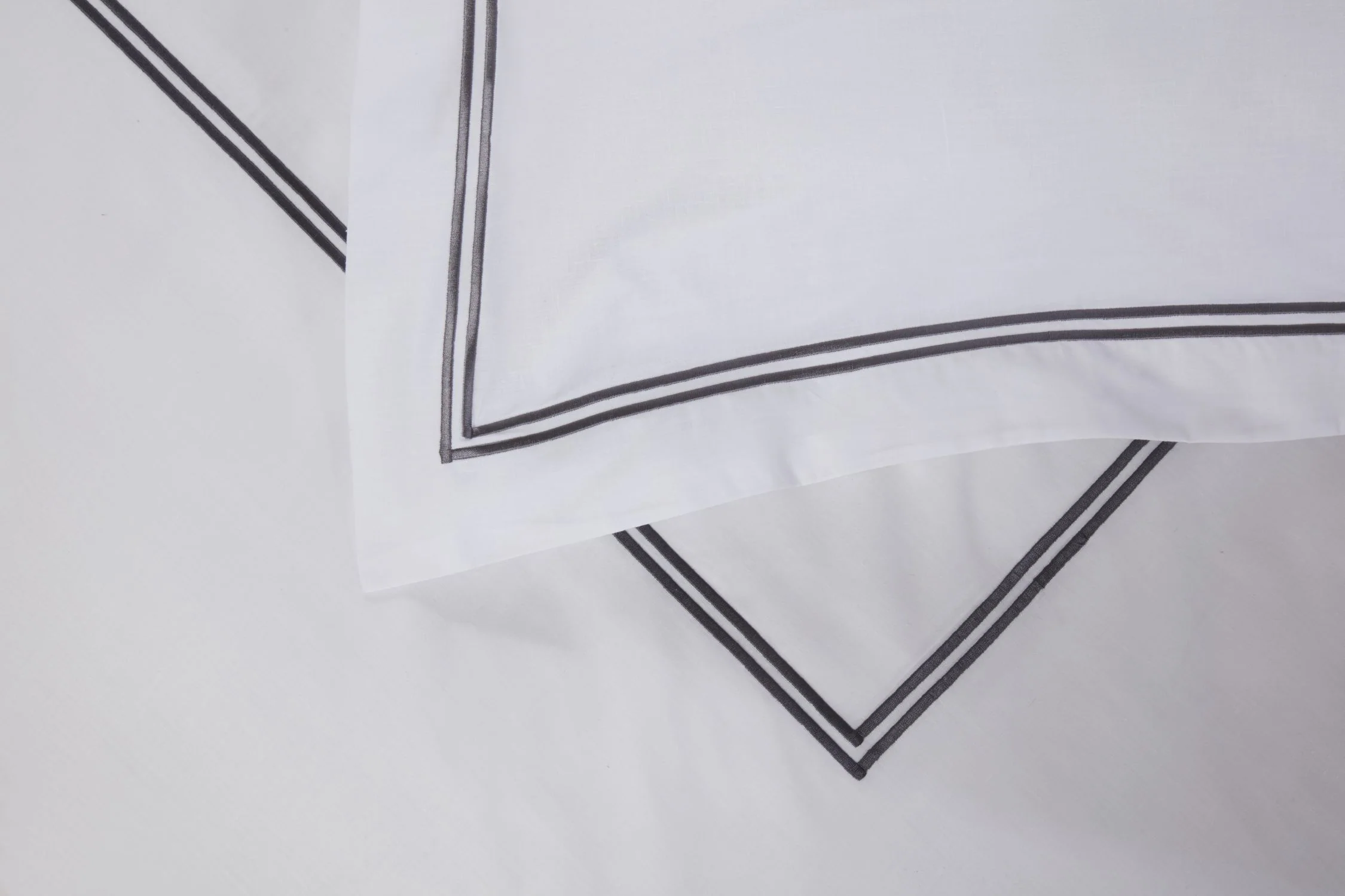 Mayfair - Embroidered Duvet Set With Oxford Pillowcase In Graphite - Image 3