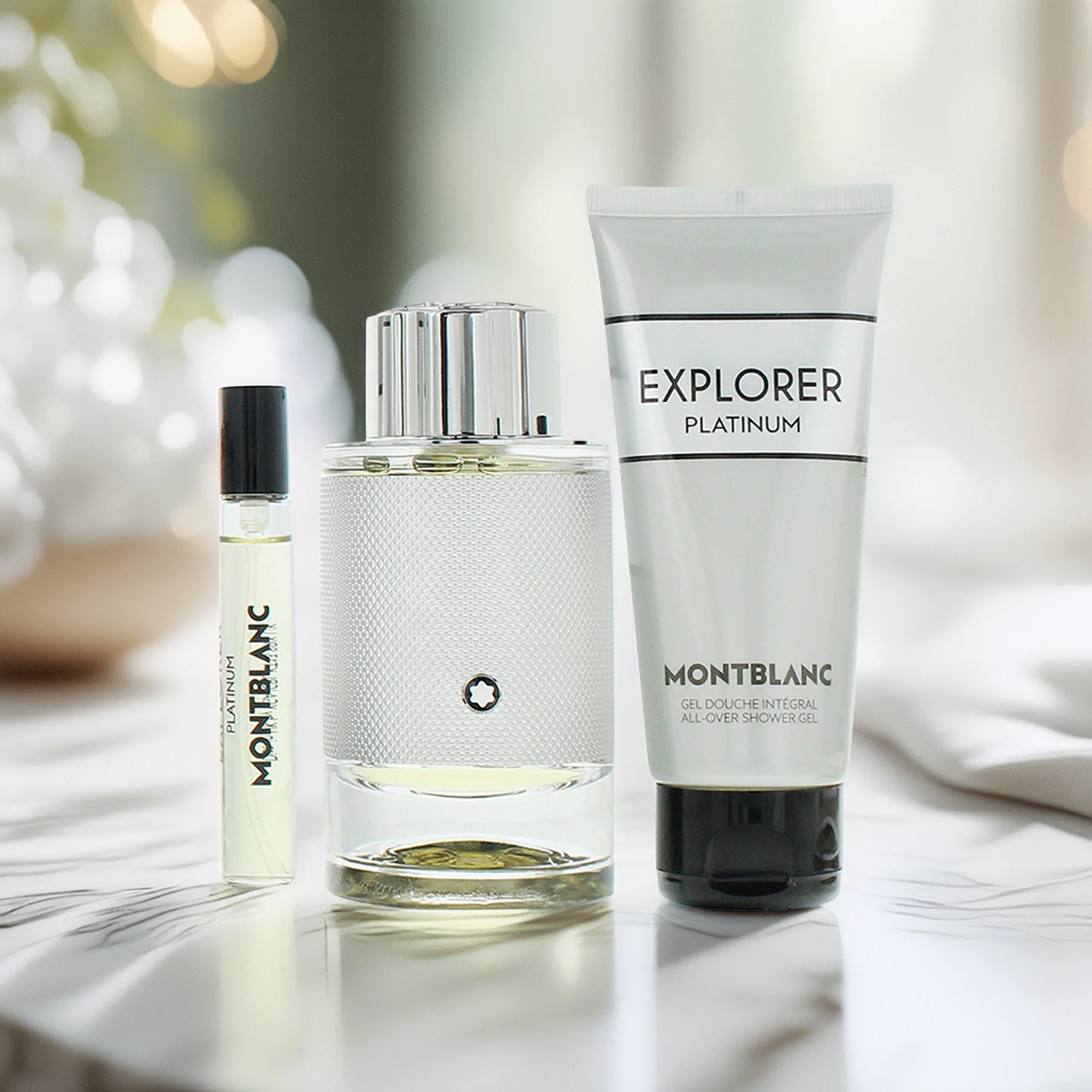 Montblanc Explorer Platinum 3 Piece Gift Set: Eau De Parfum 100ml - Eau De Parfum 7.5 - Shower Gel 100ml - Image 2