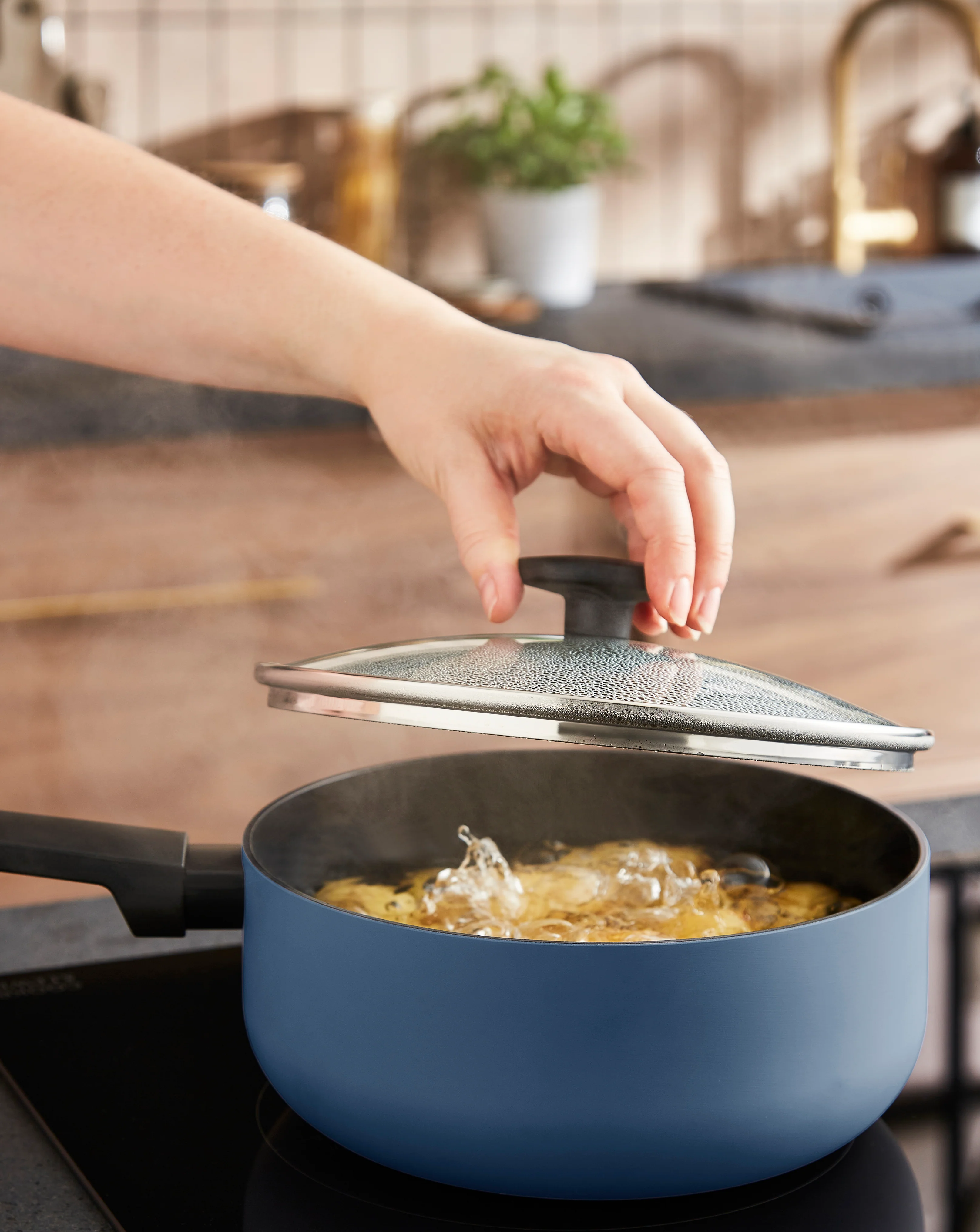 Morphy Richards 3 Piece Recycled Aluminium Saucepan Set - Blue - Image 5
