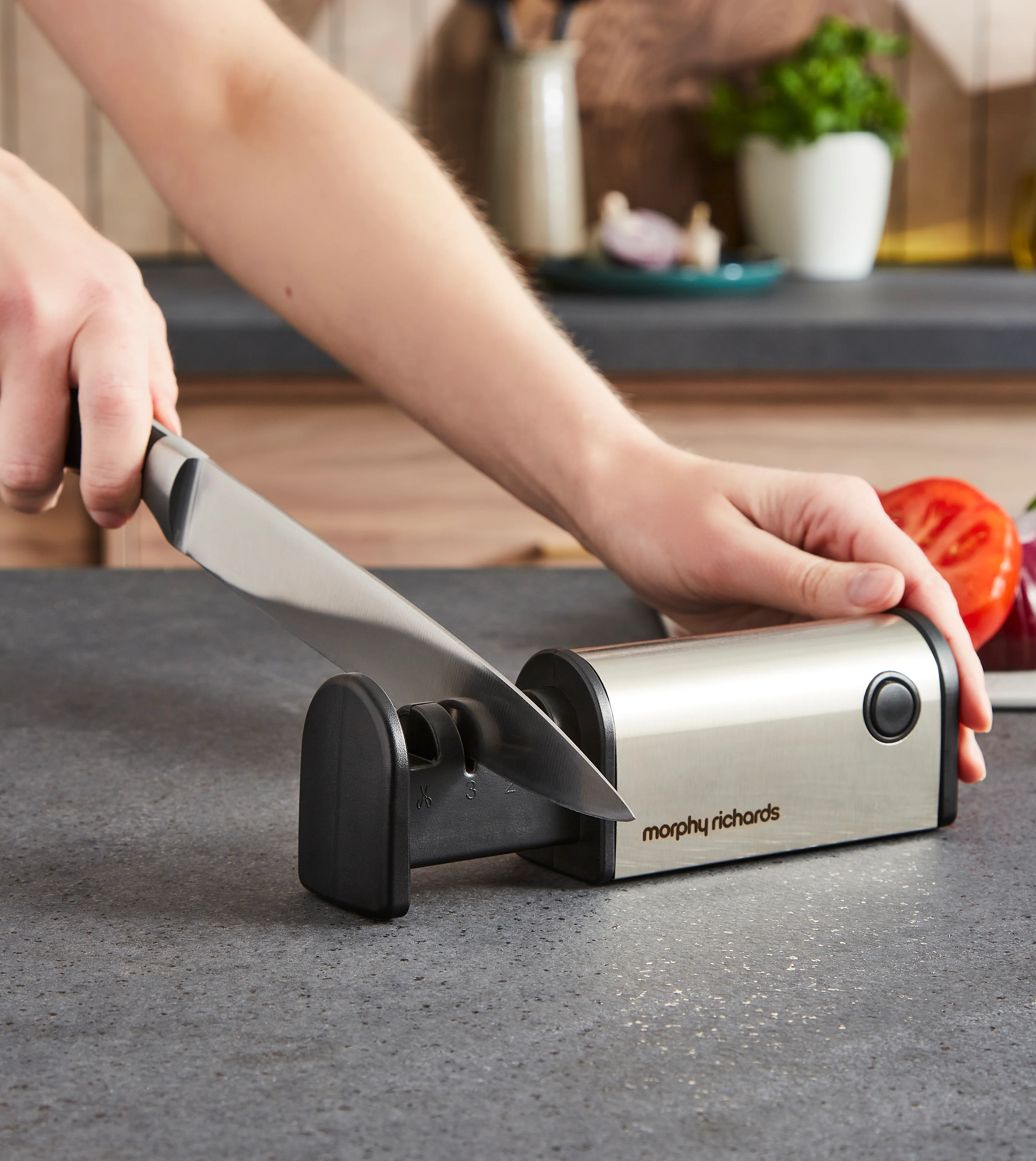 Morphy Richards 4 in 1 Retractable Knife and Scissor Sharpener - Image 10