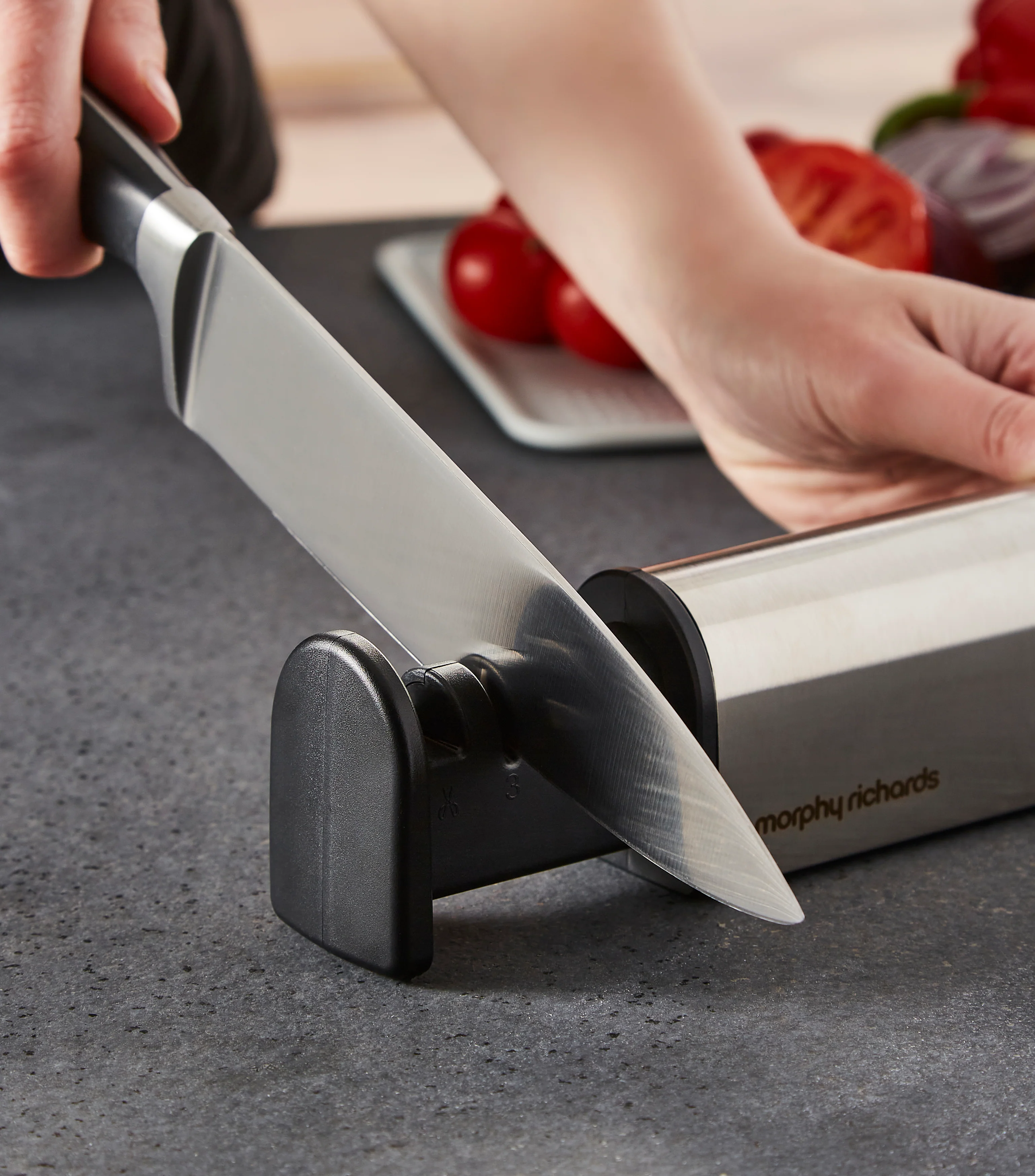 Morphy Richards 4 in 1 Retractable Knife and Scissor Sharpener - Image 5
