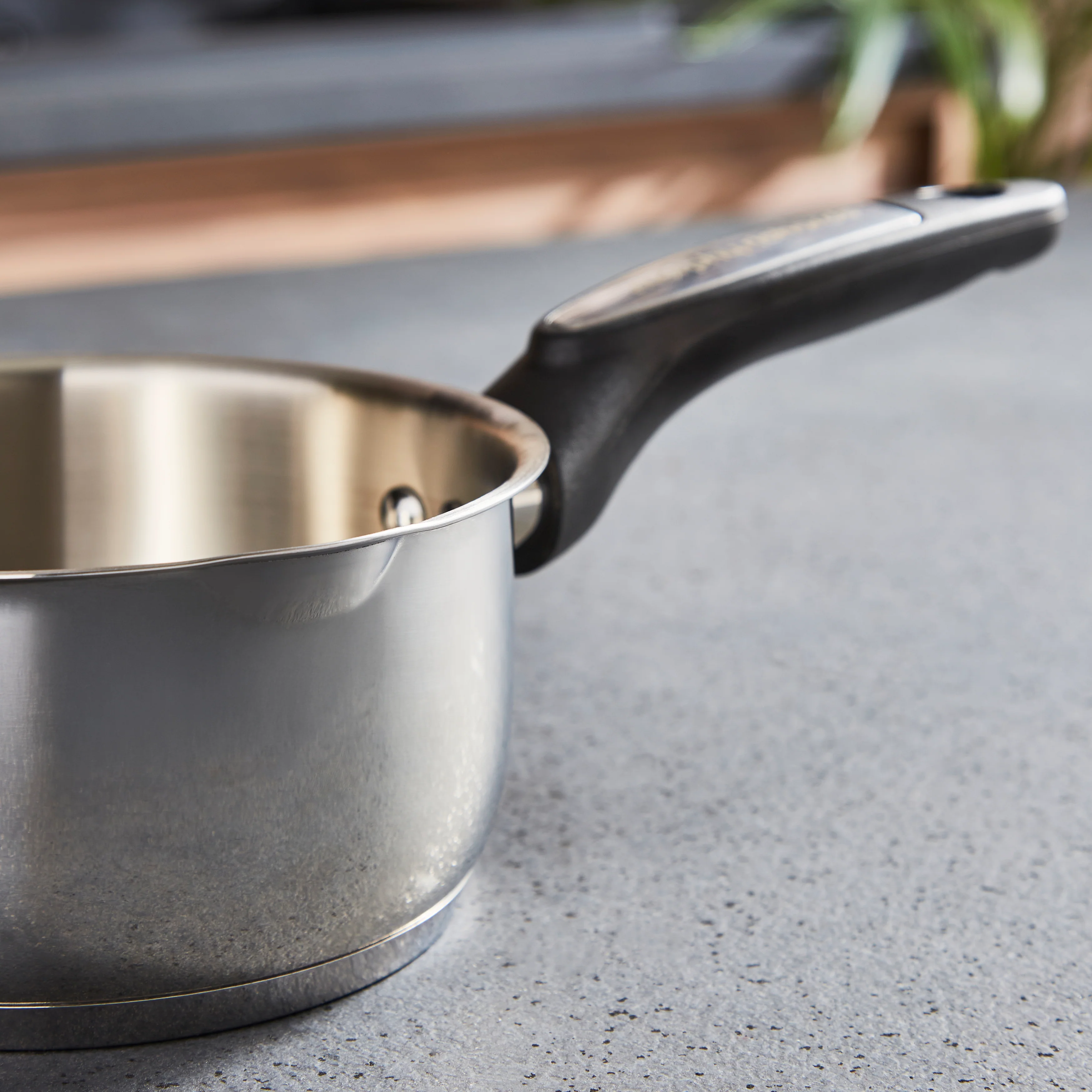 Morphy Richards 5 Piece Pouring Spout Stainless Steel Pan Set - Image 6