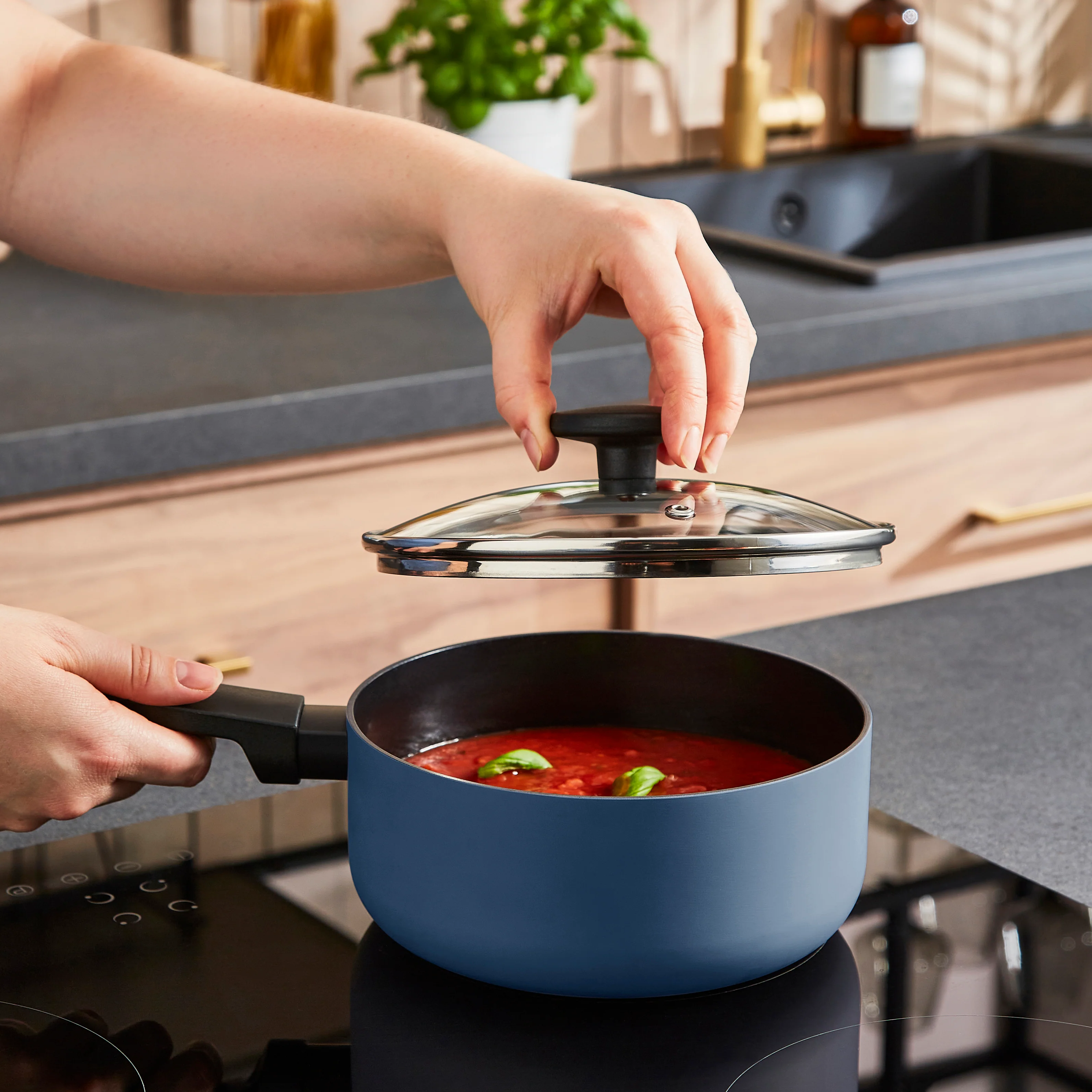 Morphy Richards 5 Piece Recycled Aluminium Saucepan Set - Blue - Image 10