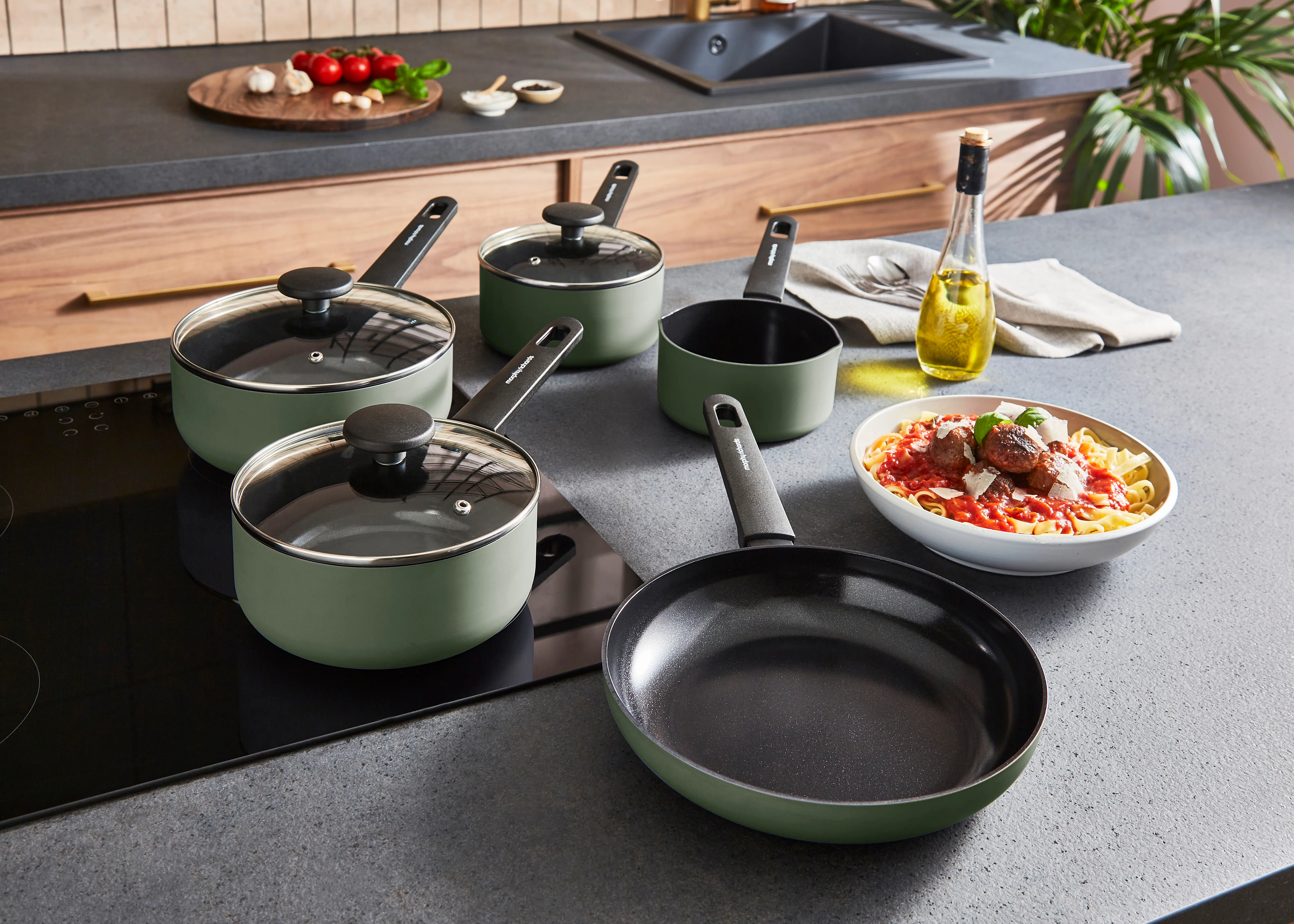 Morphy Richards 5 Piece Recycled Aluminium Saucepan Set - Green