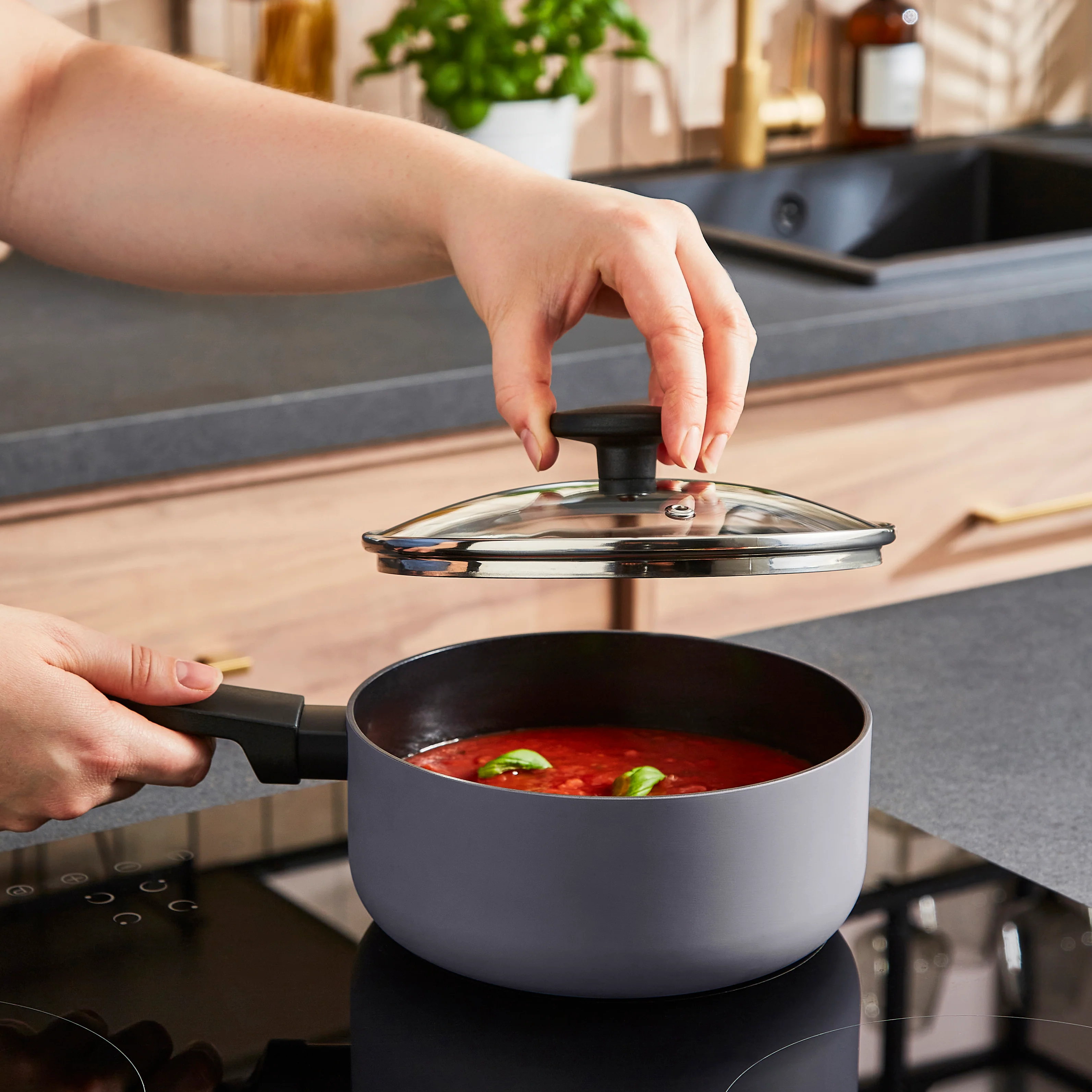 Morphy Richards 5 Piece Recycled Aluminium Saucepan Set - Grey - Image 9