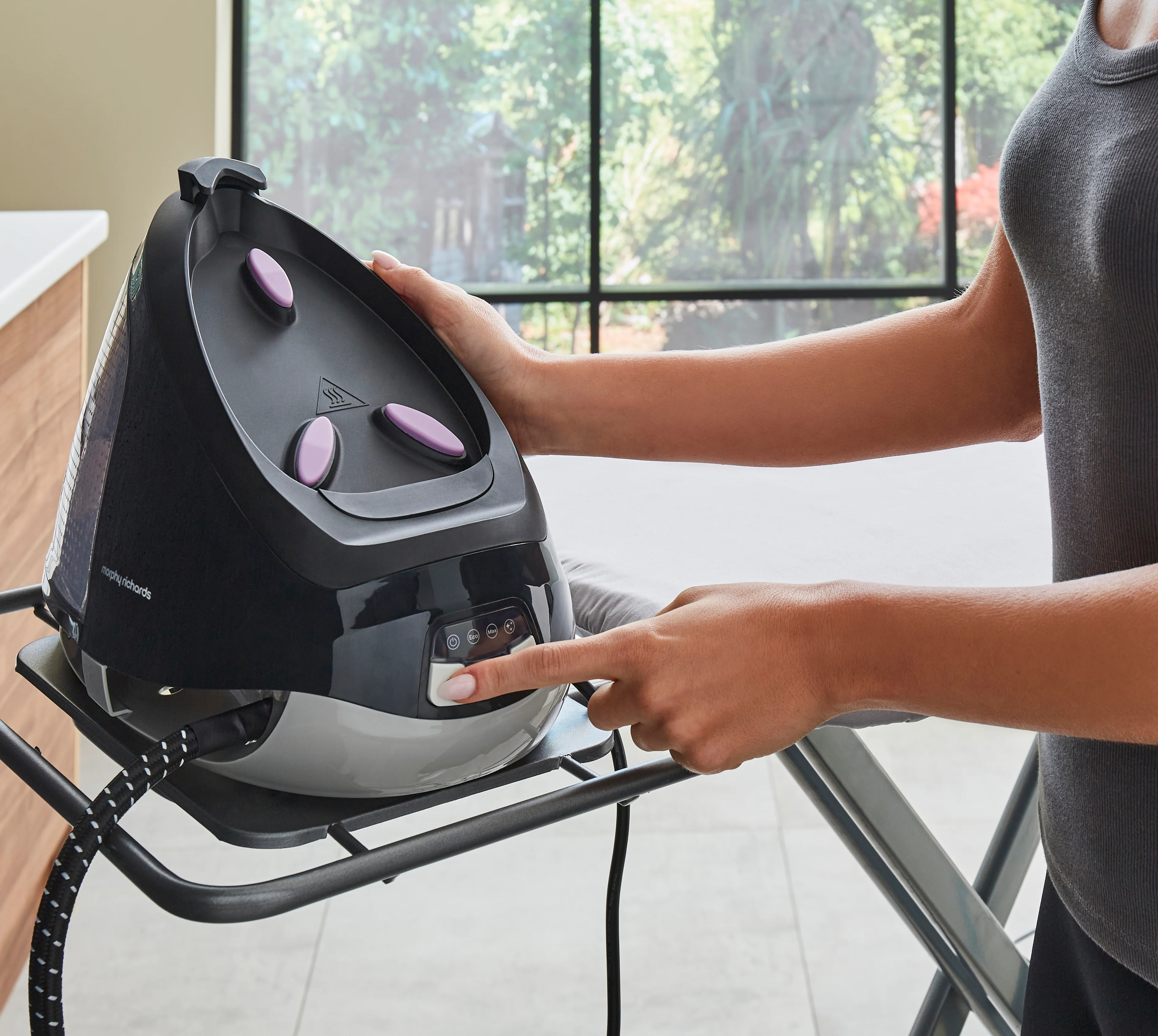 Morphy Richards Easy Steam 2400w Steam Generator Iron - Image 15