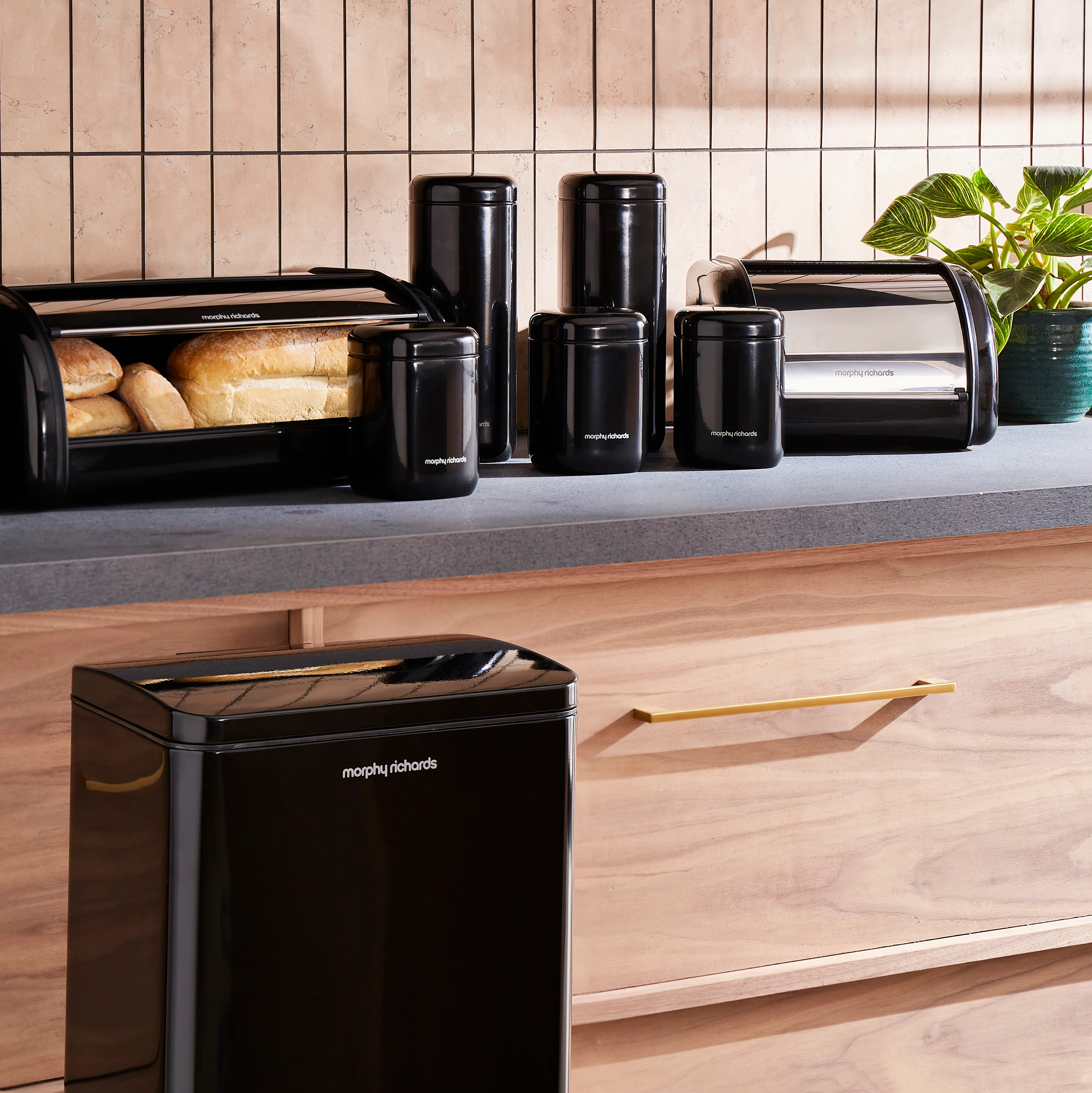 Morphy Richards Equip 3 Storage Canisters Set - Black - Image 4