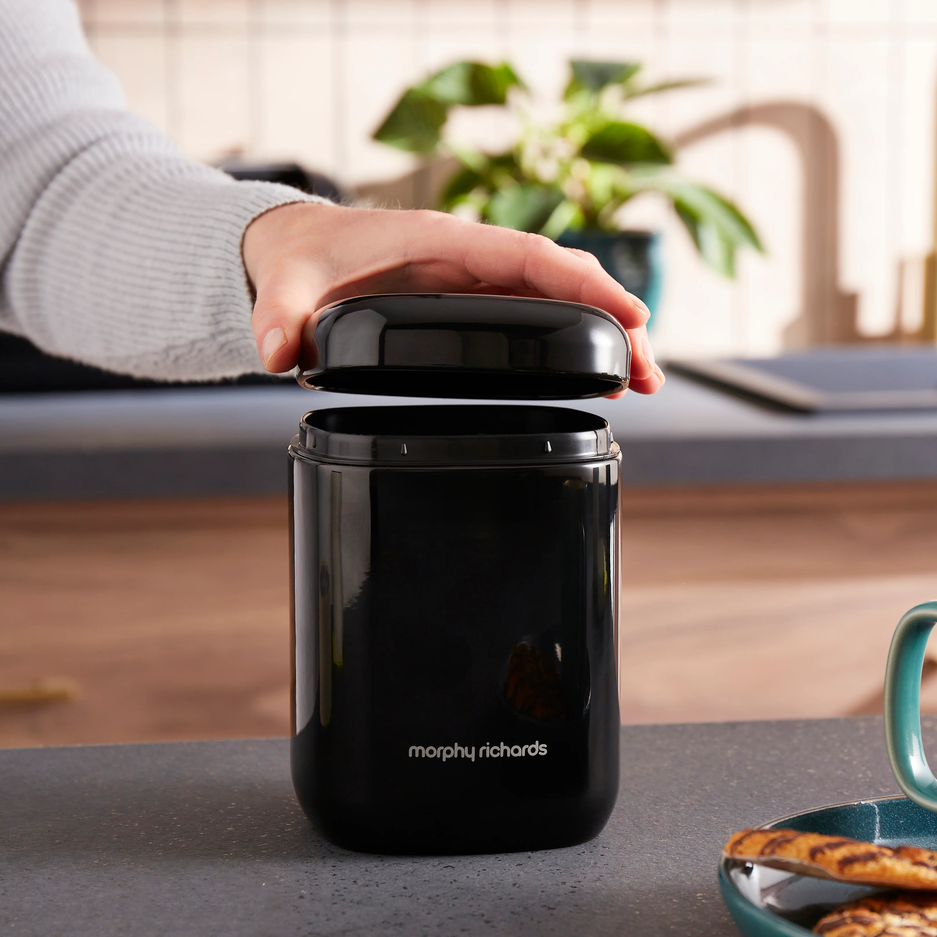 Morphy Richards Equip 3 Storage Canisters Set - Black - Image 9