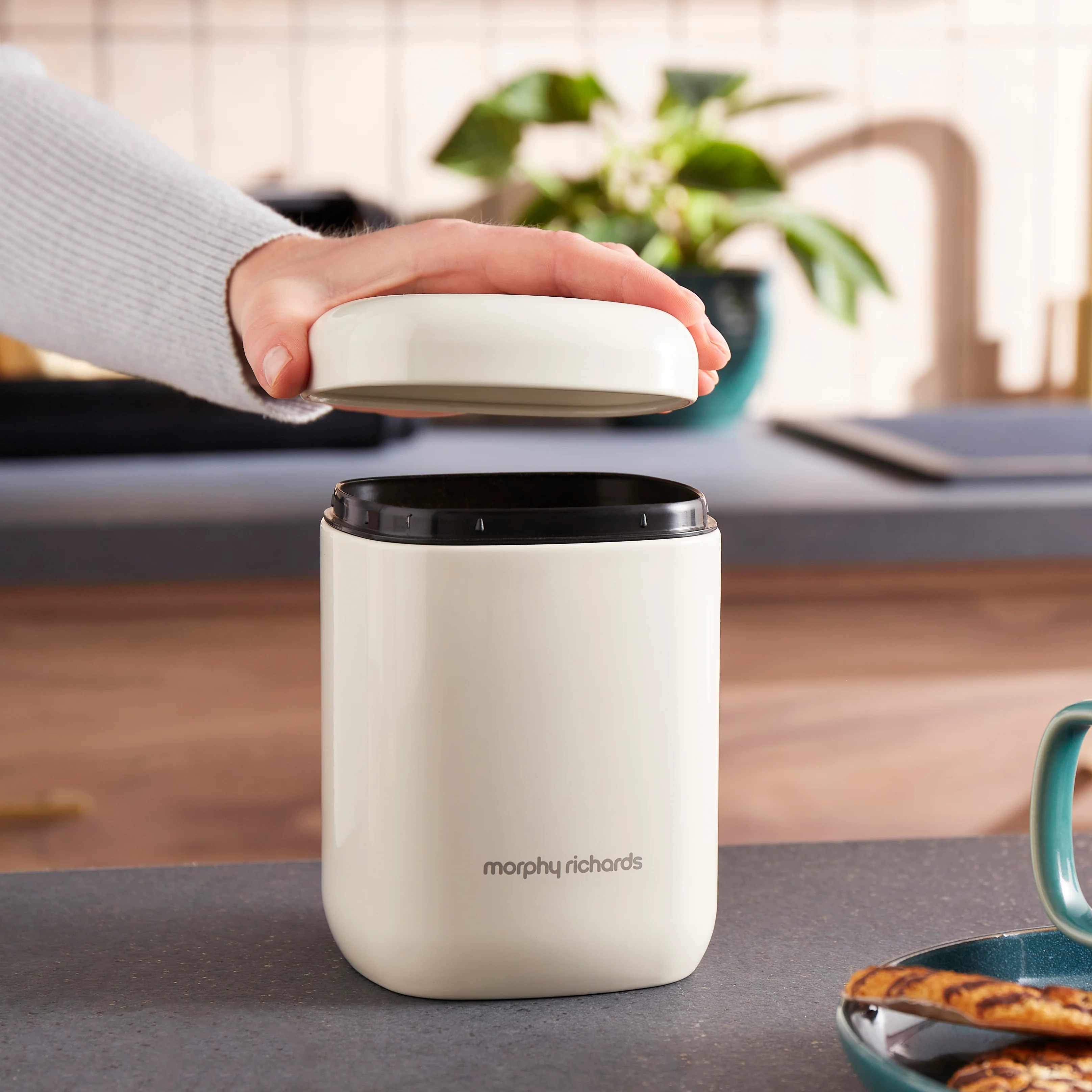 Morphy Richards Equip 3 Storage Canisters Set - Cream - Image 9