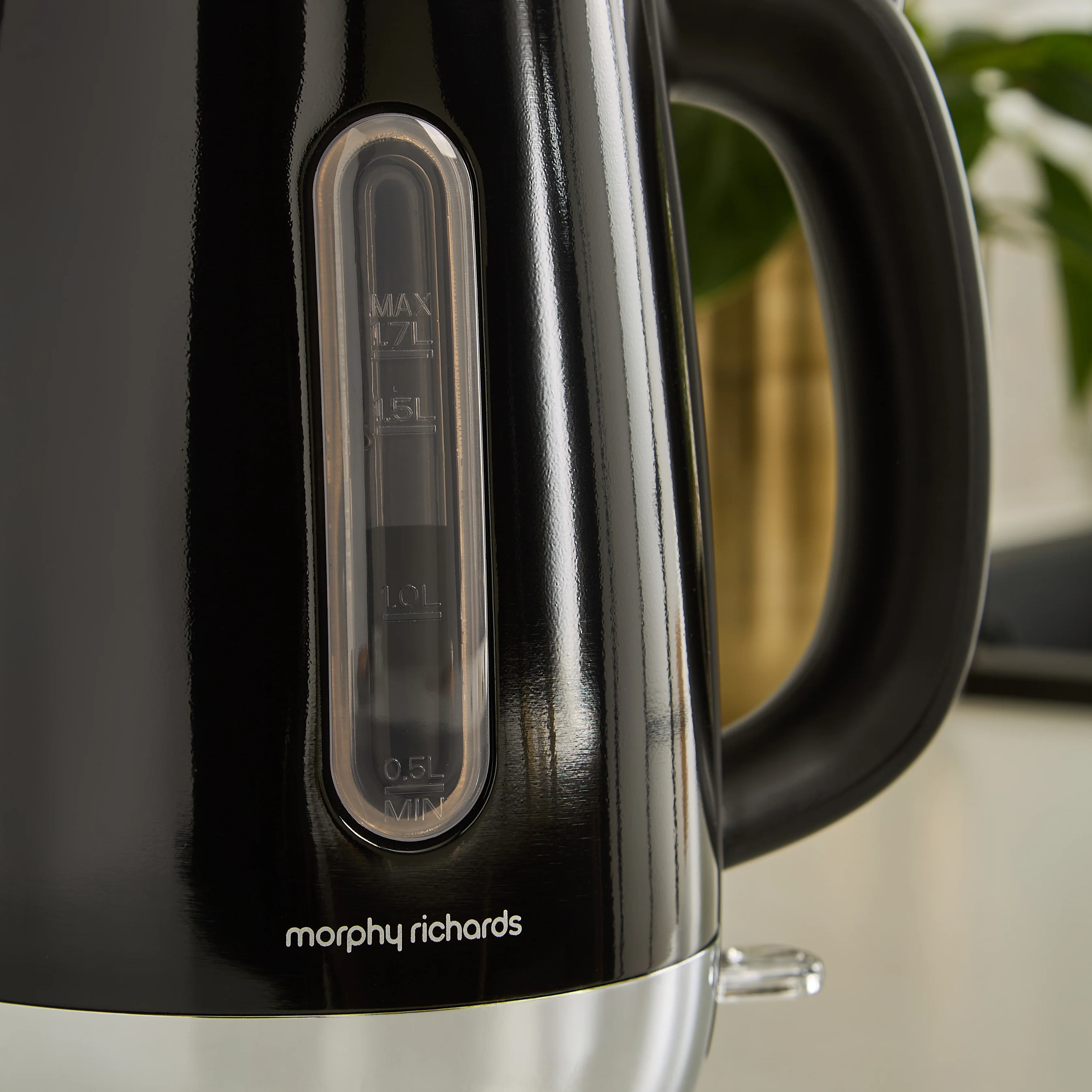 Morphy Richards Equip Morphy Black Kettle And Toaster Set - Image 13