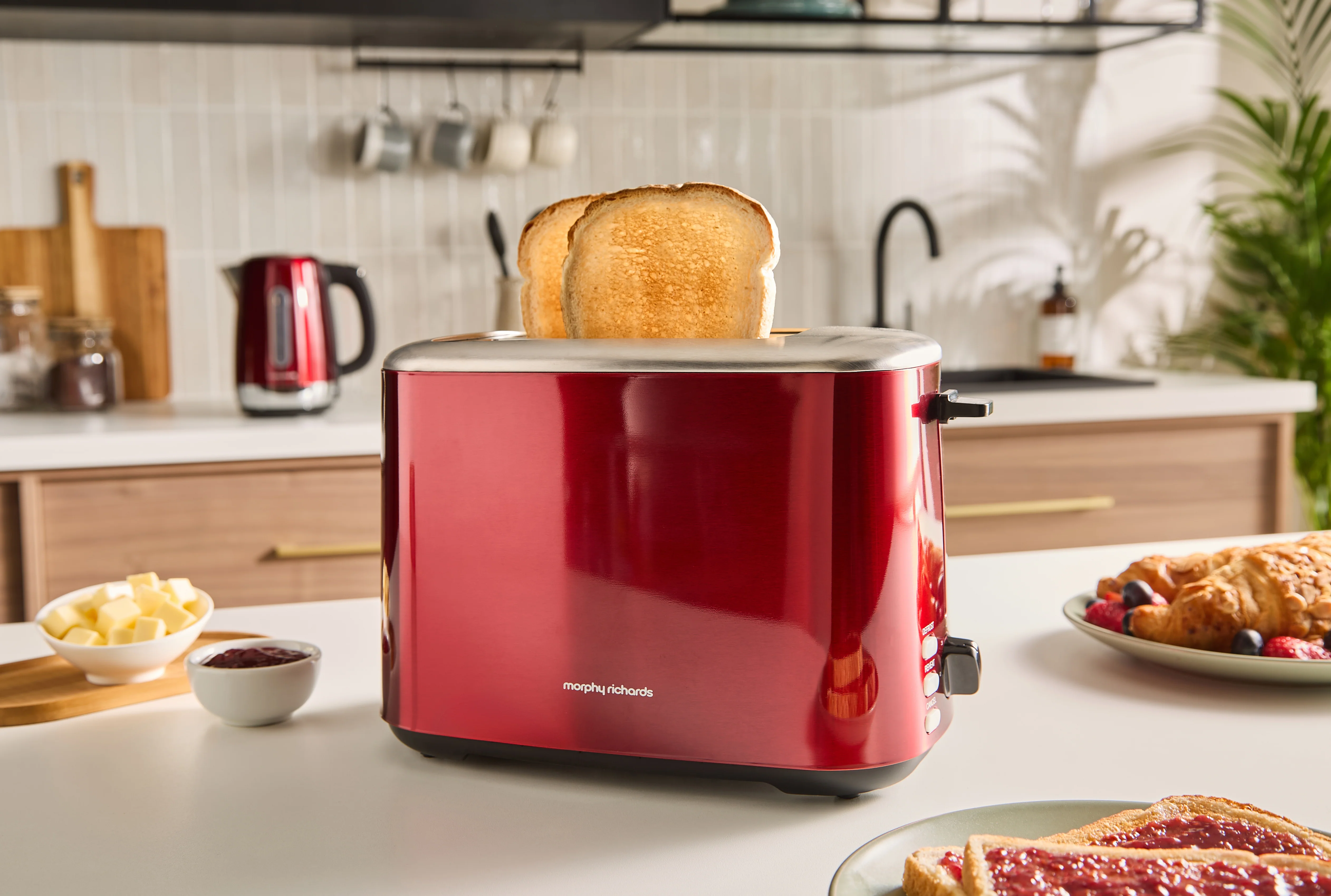 Morphy Richards Equip Morphy Metalic Red Kettle And Toaster Set - Image 15