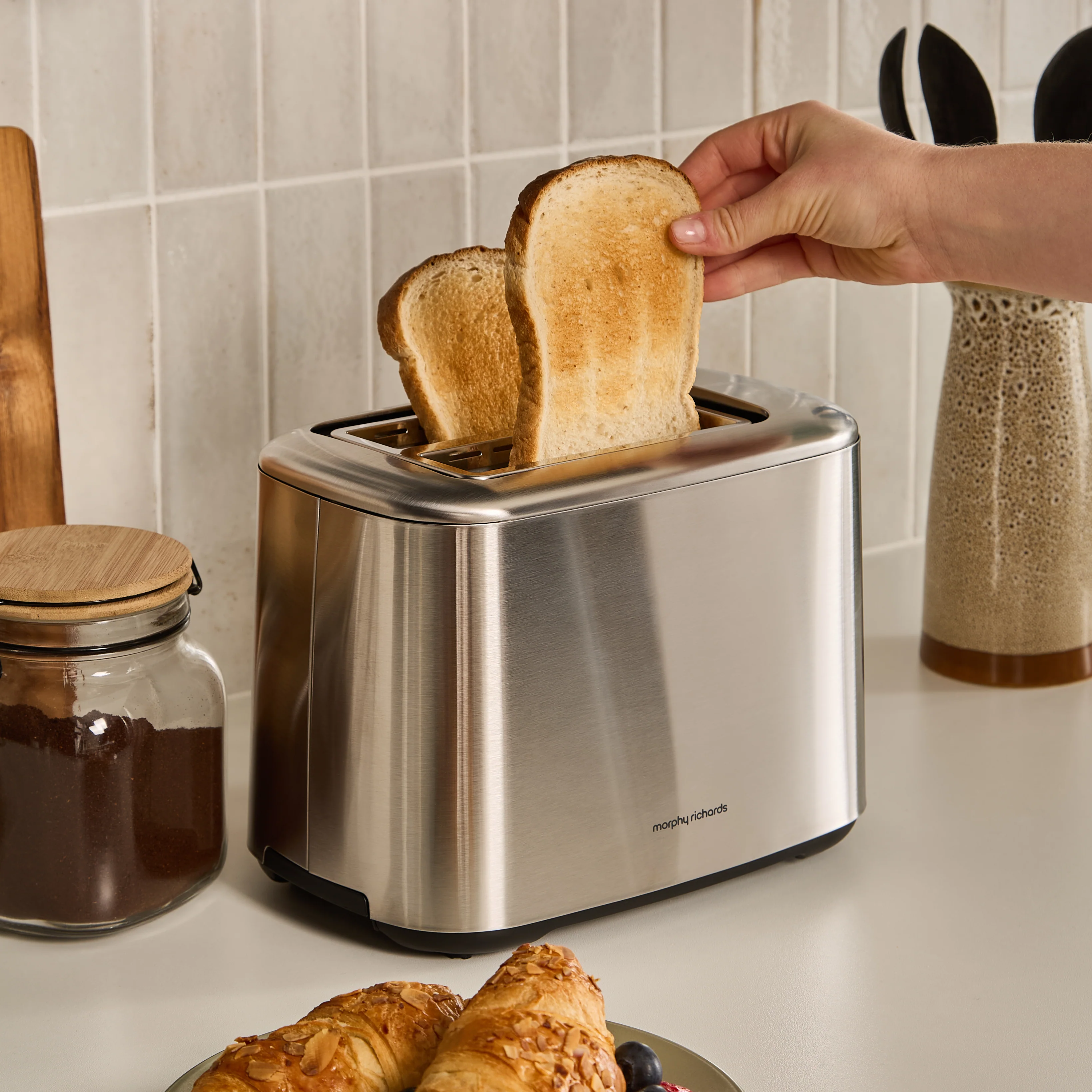 Morphy Richards Equip Morphy Silver Kettle And Toaster Set - Image 3