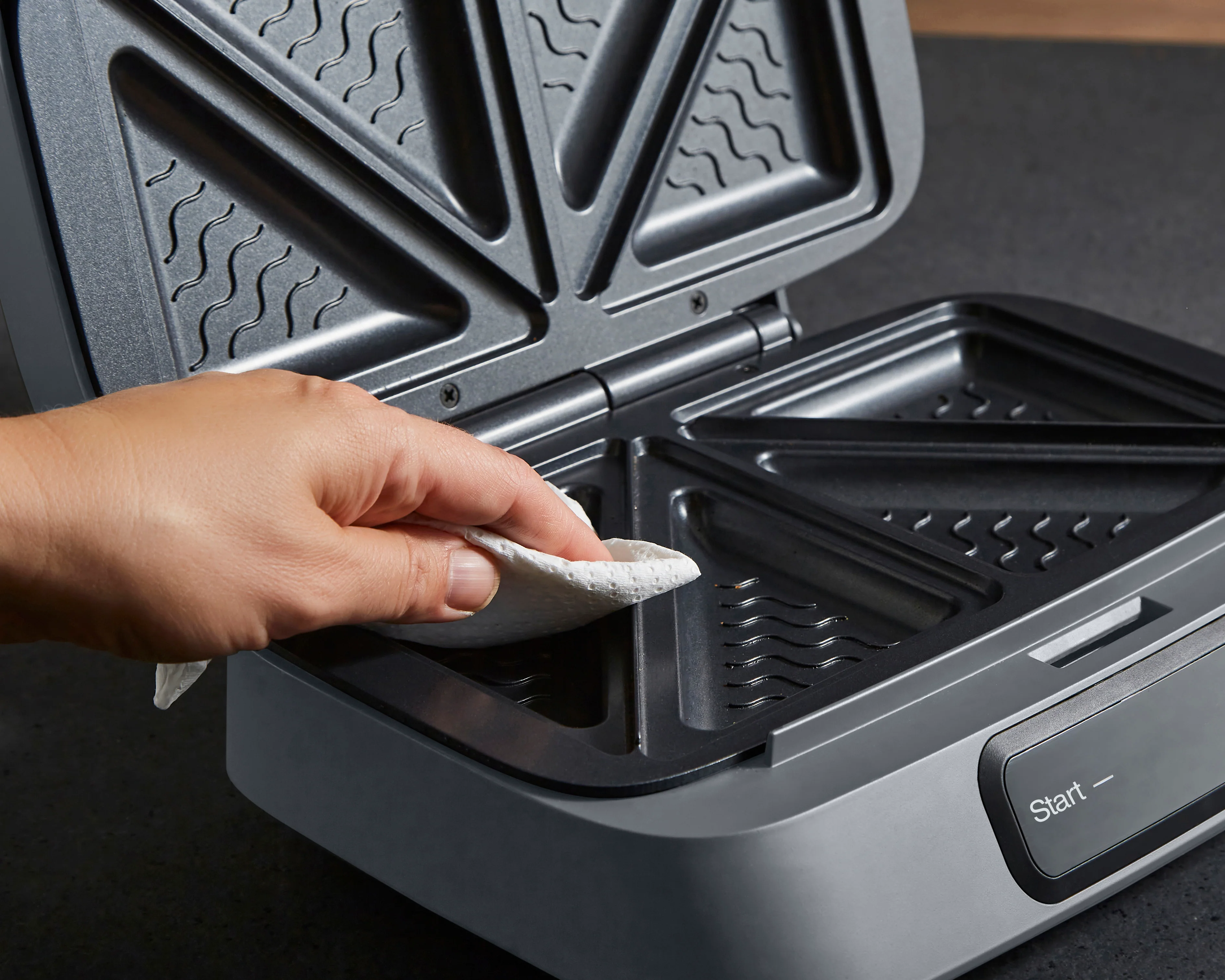 Morphy Richards GrillX Toasted Sandwich Maker - Image 4