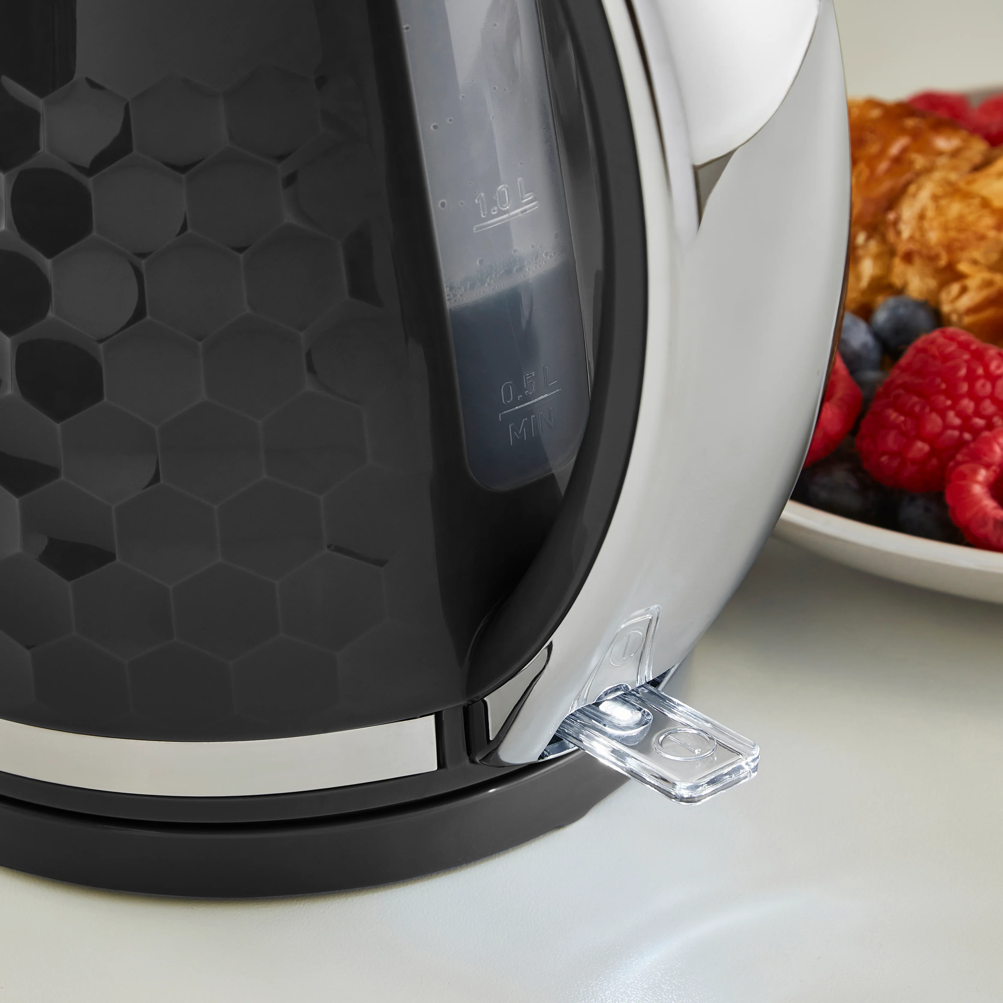Morphy Richards Hive Black Kettle and Toaster Set - Image 12