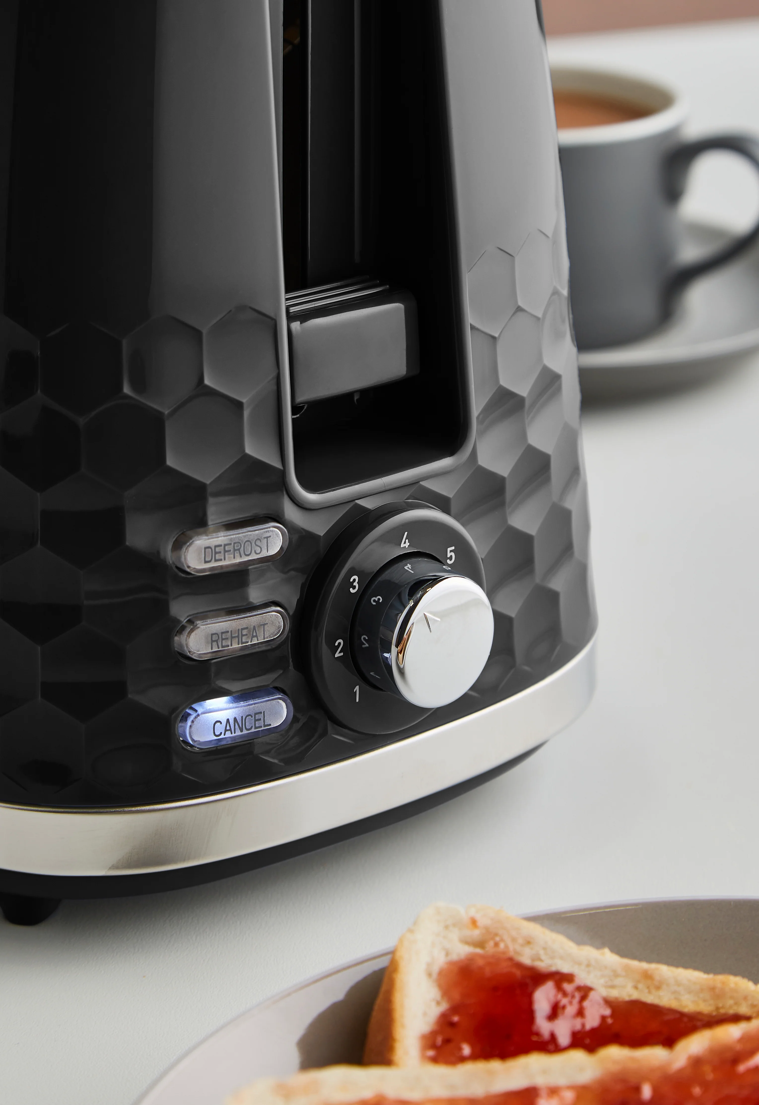 Morphy Richards Hive Black Kettle and Toaster Set - Image 4