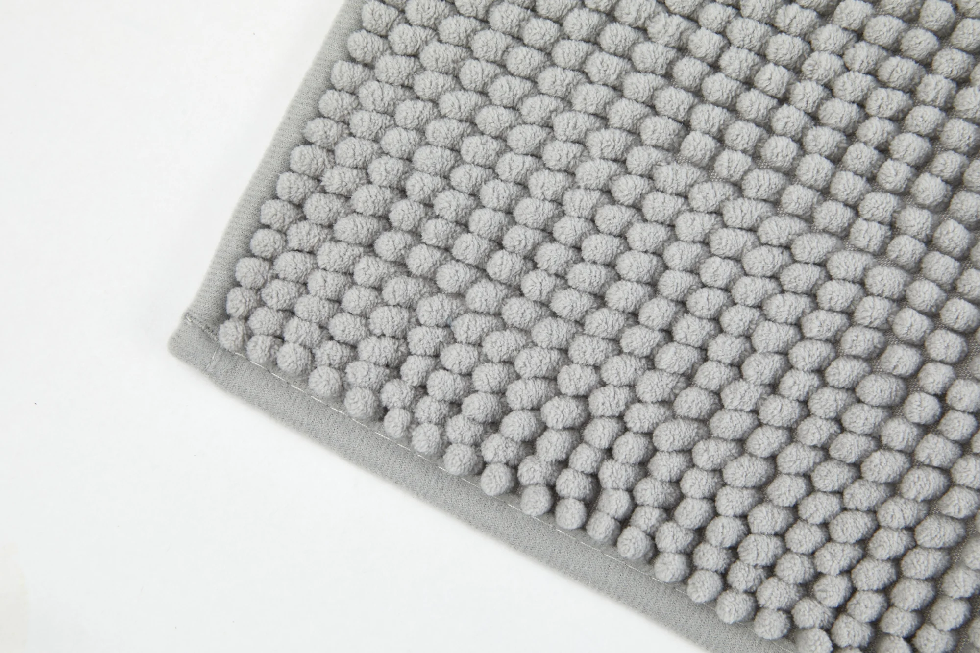 Noodle Soft Touch Non-Slip Bathroom Rug in Silver - Image 3