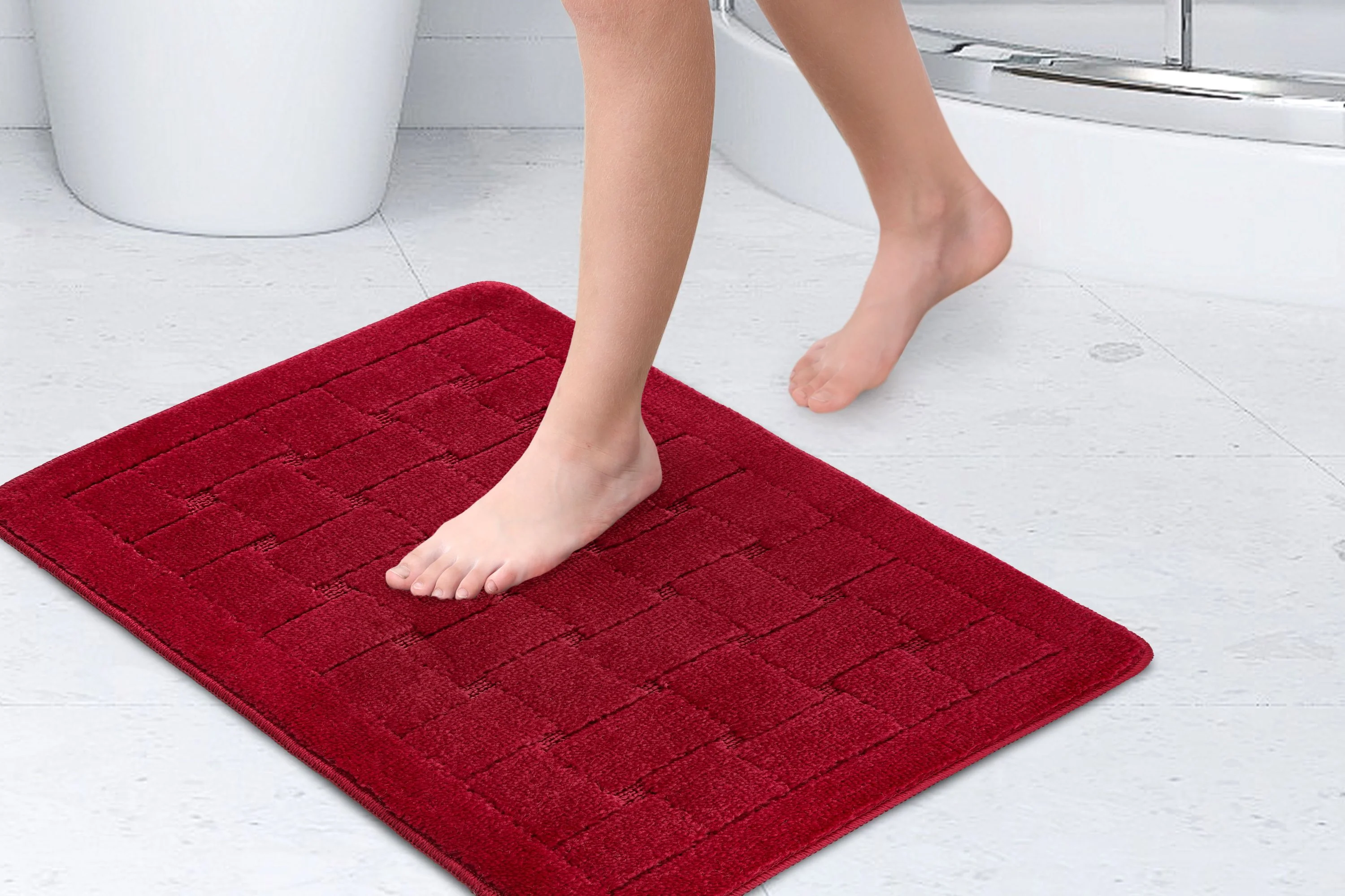 Orkney - Crosshatch Bath mat in Bordeaux - Image 2