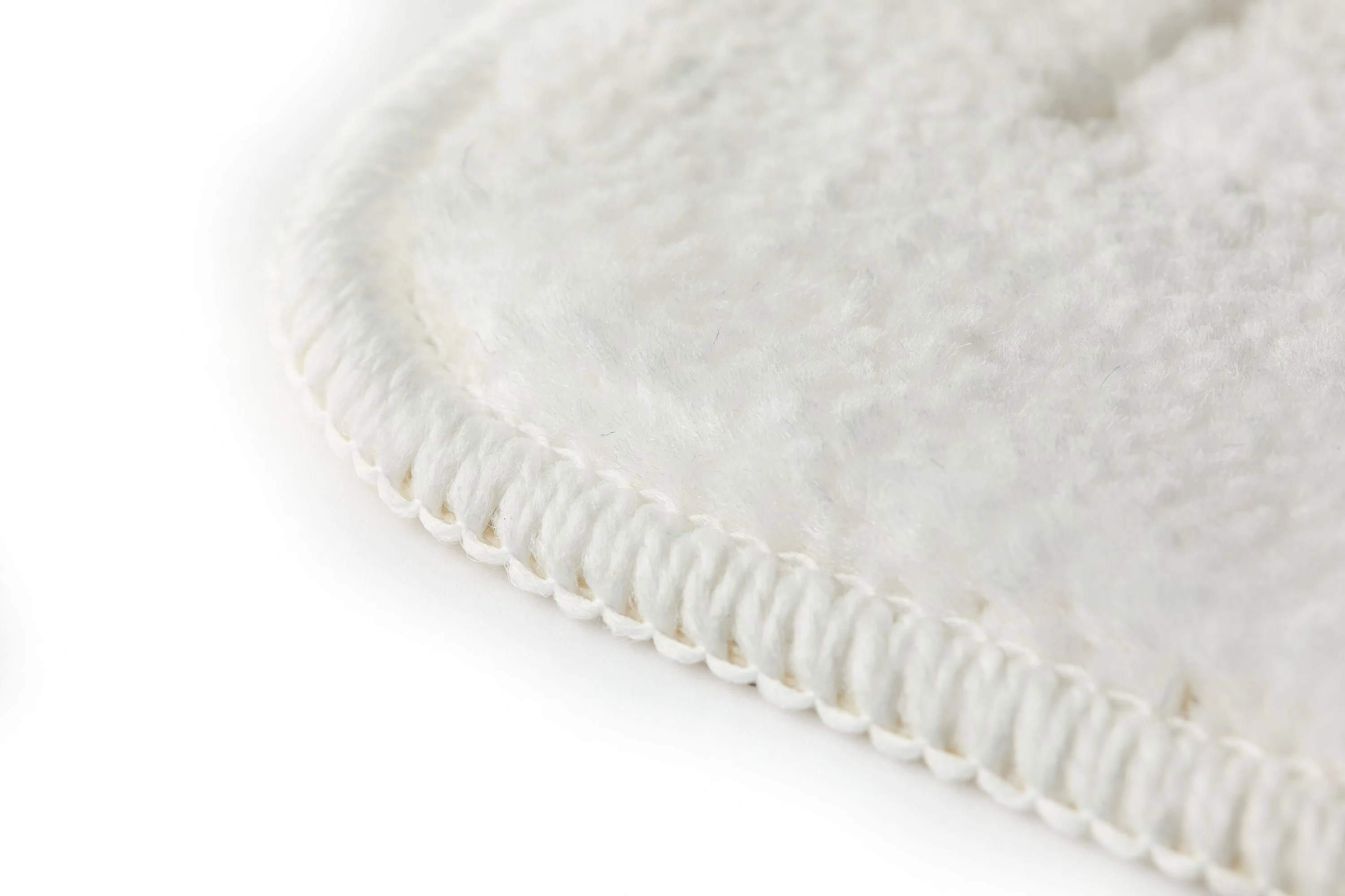 Orkney - Crosshatch Bath mat in White - Image 6