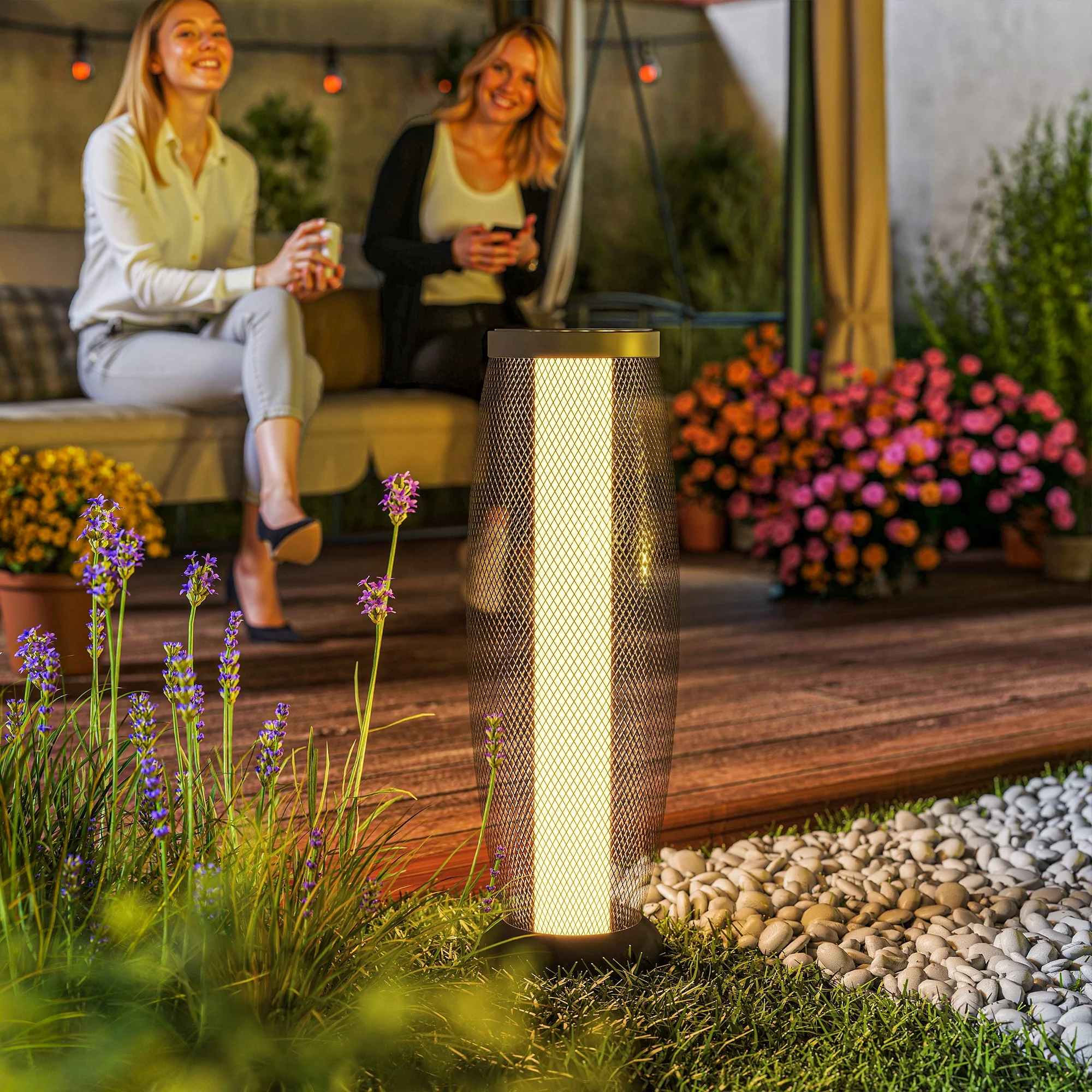 Outsunny 71.5 Cm Garden Solar Lamp, Metal Floor Lamp With Auto On/Off LED - Image 8