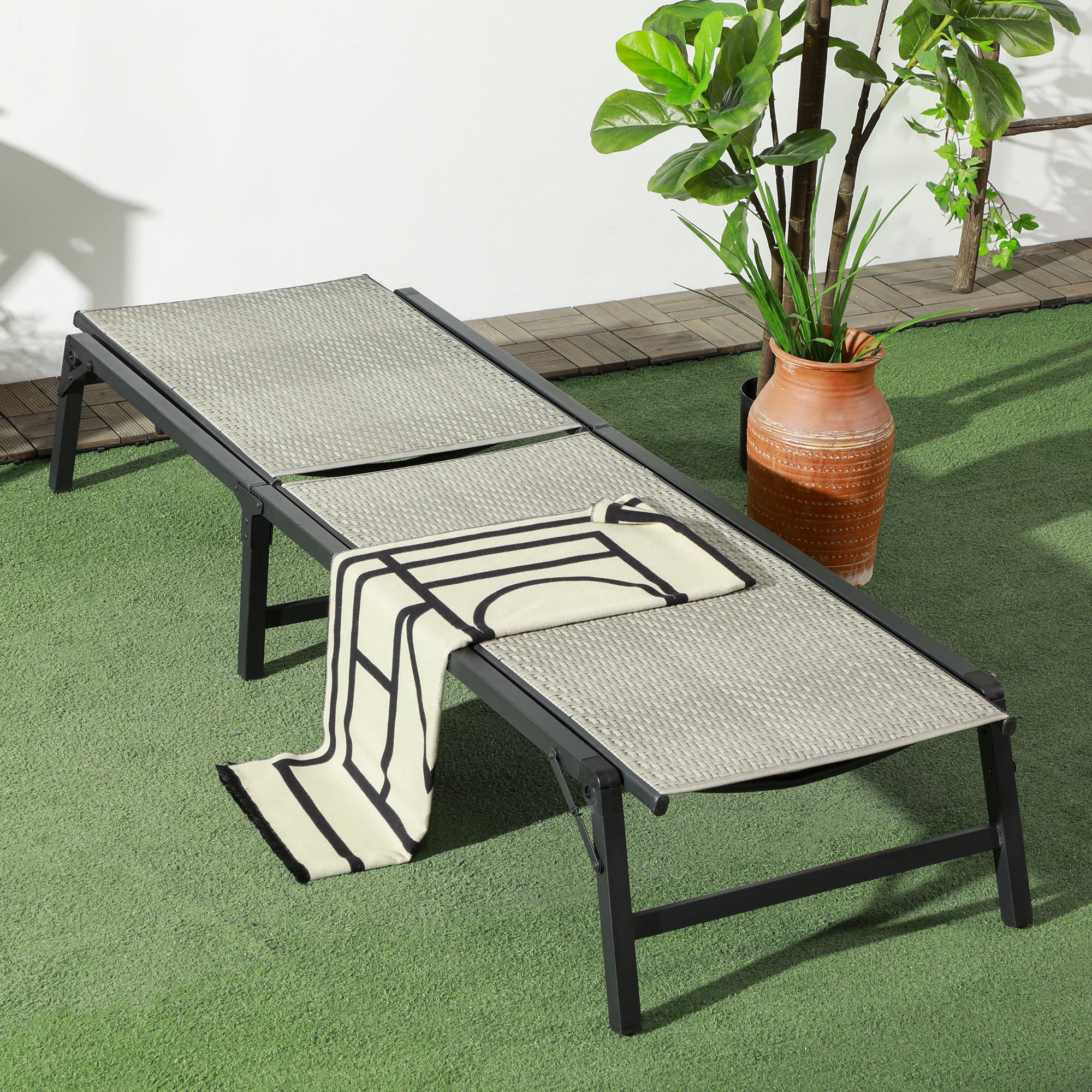 Outsunny Foldable PE Rattan Sun Lounger w/ 5-Level Adjustable Backrest Mix Grey - Image 7