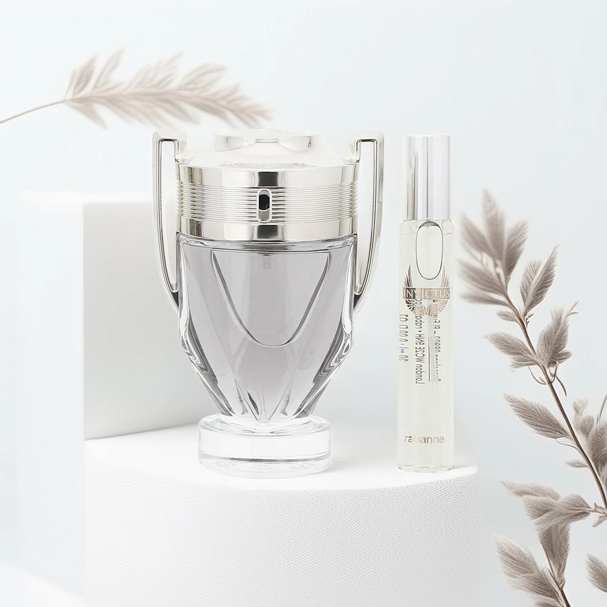 Paco Rabanne Invictus 2 Piece Gift Set: Eau De Toilette 100ml - Eau De Toilette 20ml Travel-sized - Image 2