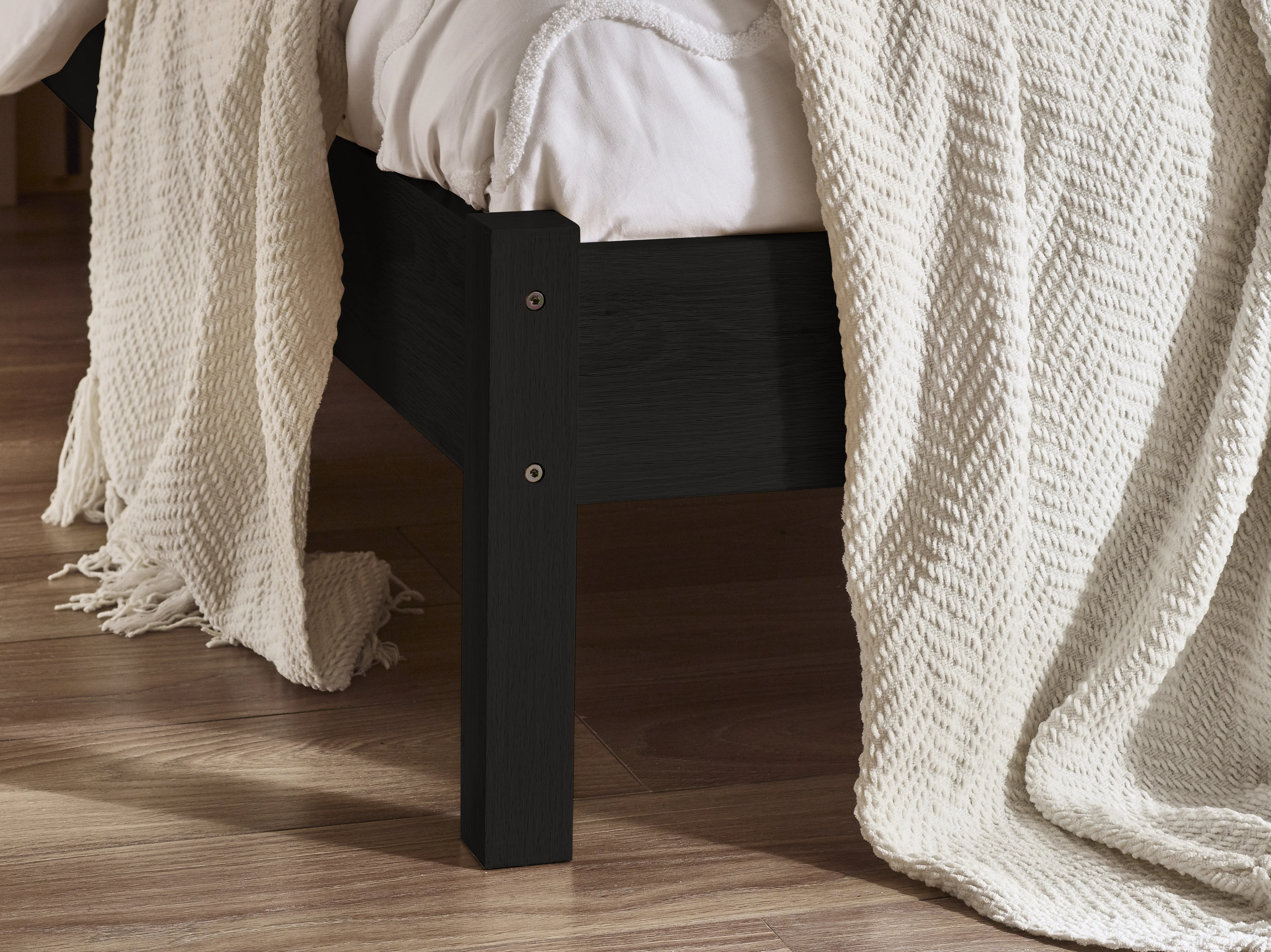 Padstow Rattan 150Cm King Bed - Black - Image 2