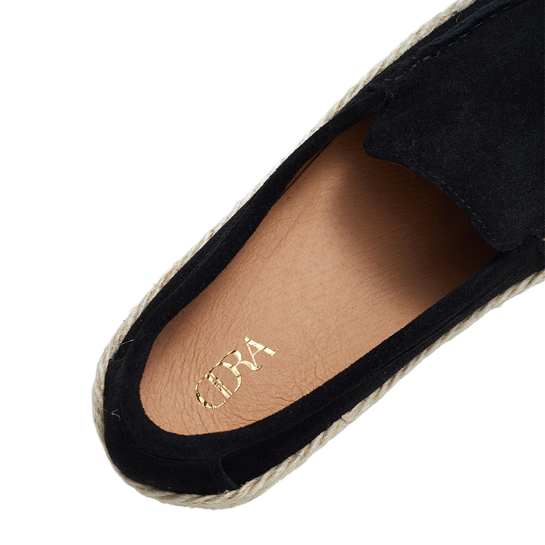 Pair of Fashion Slip-on Loafers - Image 8