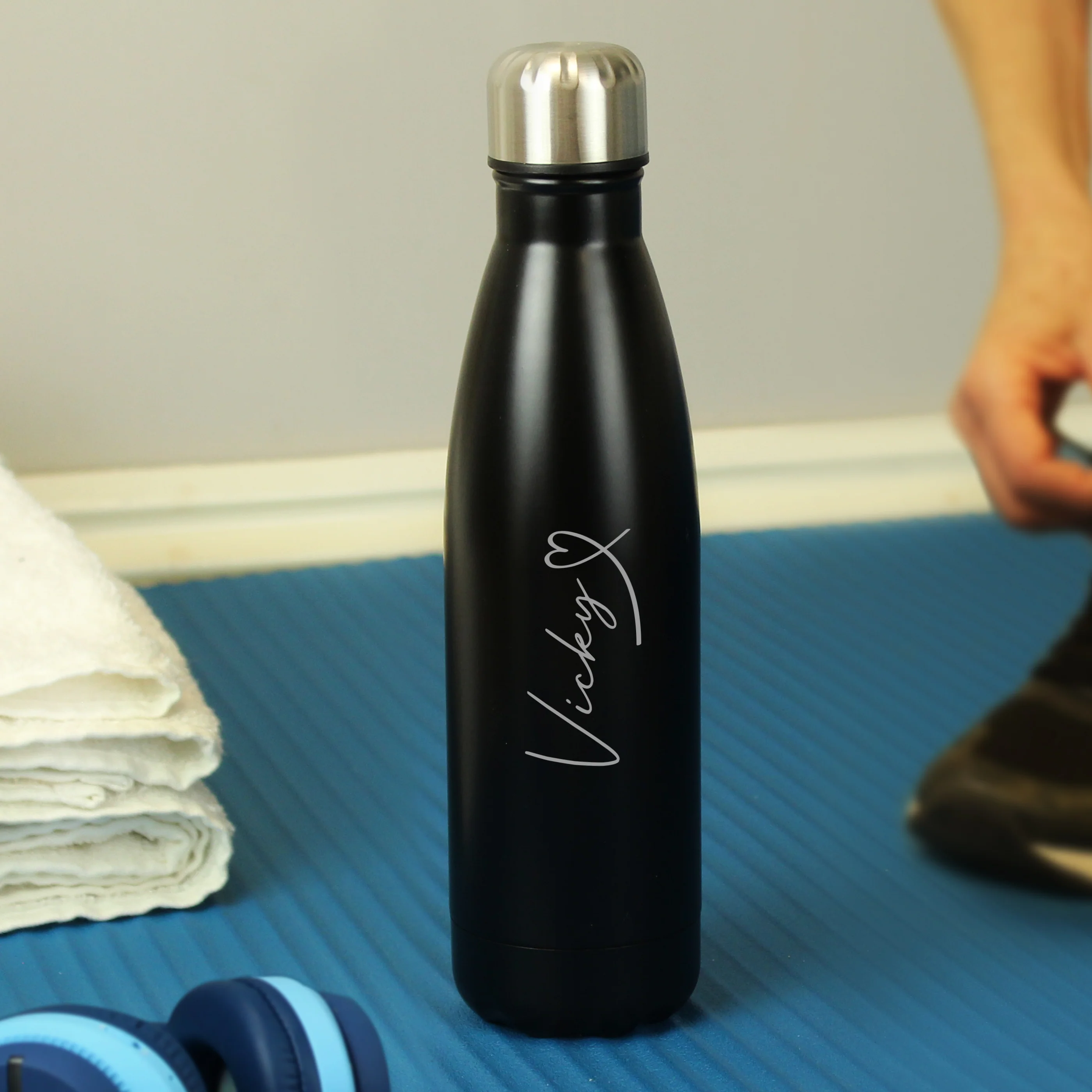 Personalised Heart Black Metal Insulated Drinks Bottle - Image 4