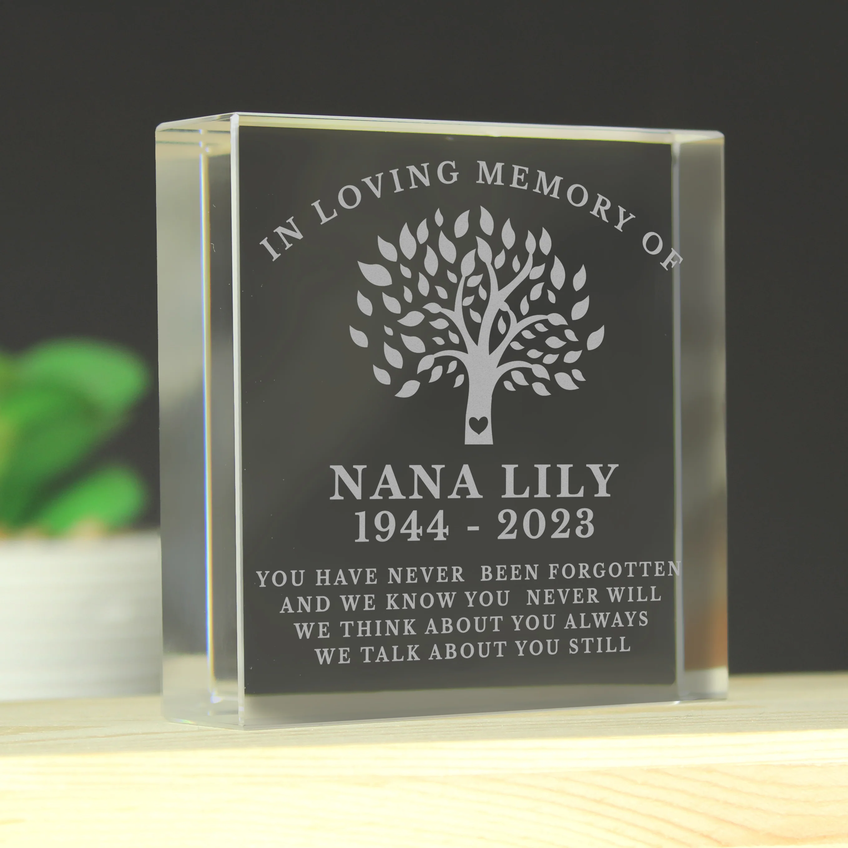 Personalised In Loving Memory Family Tree Crystal Token - Image 3