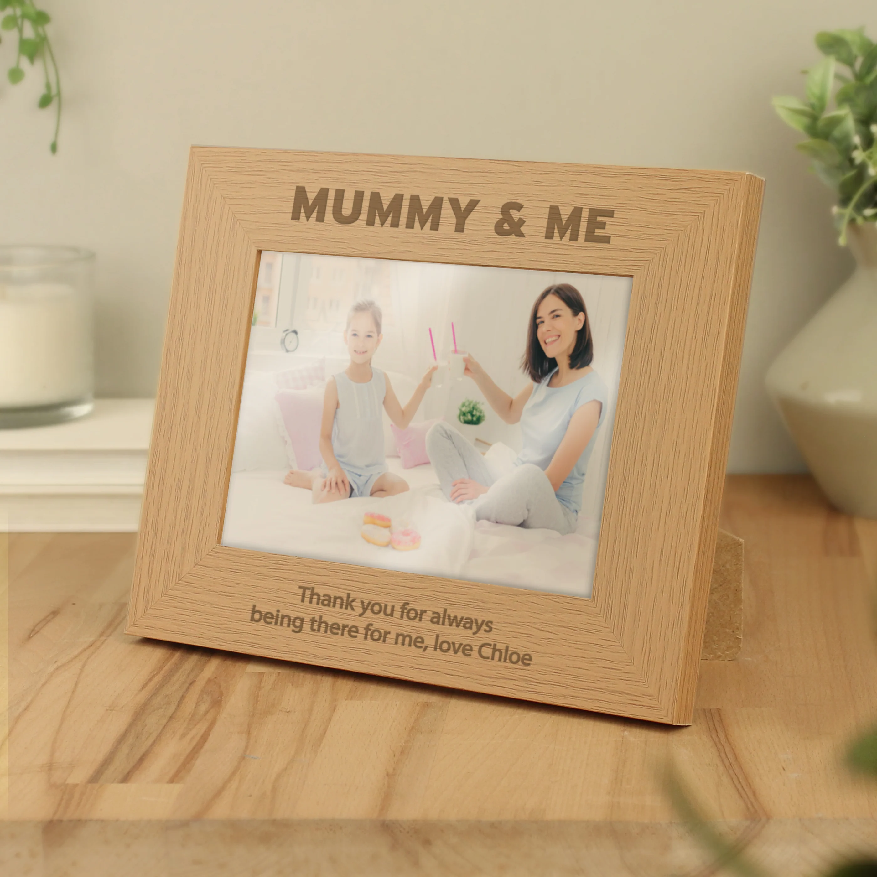 Personalised Mummy & Me 5x7 Landscape Oak Finish Photo Frame - Image 2