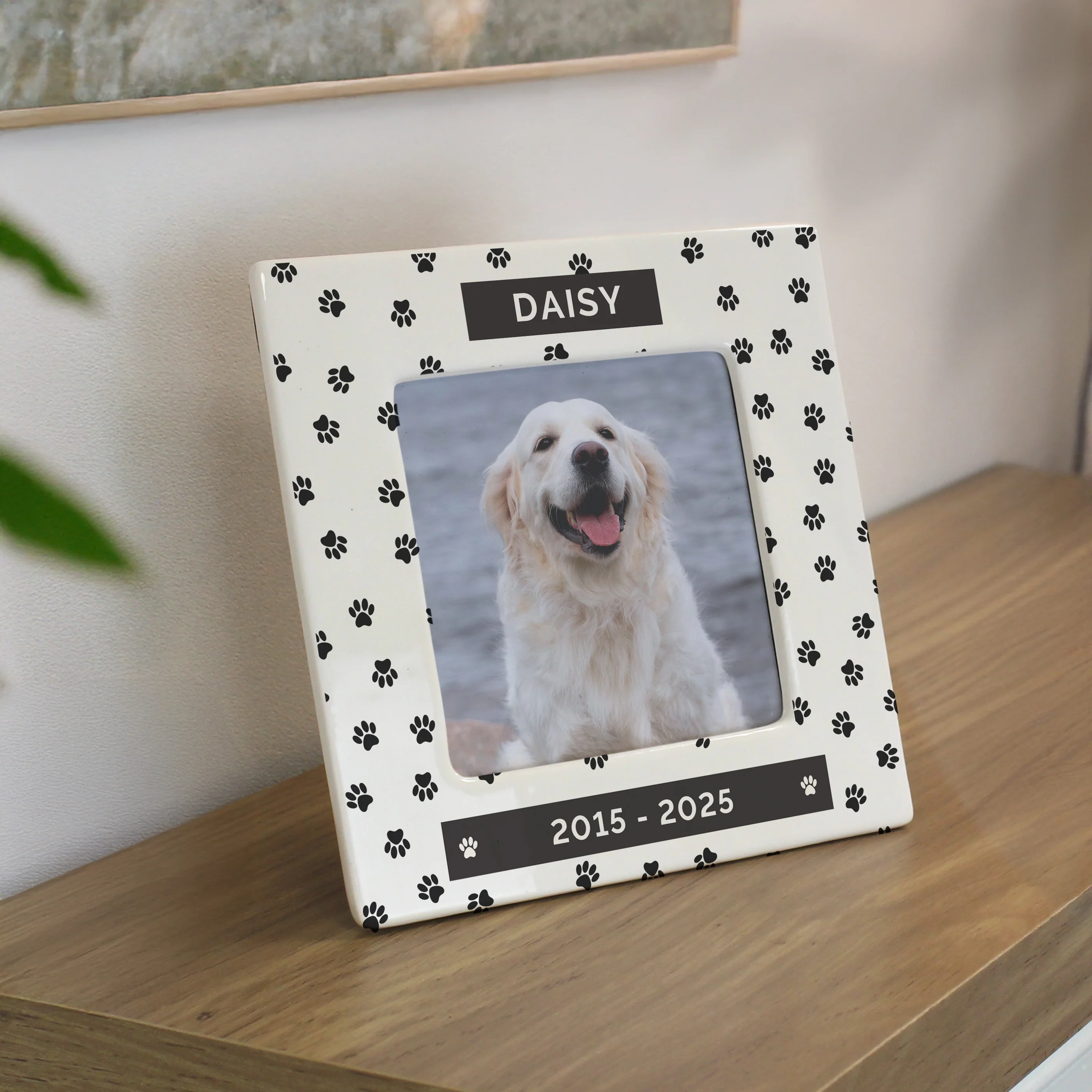 Personalised Pet Paw Print Ceramic 4x4 Frame - Image 3