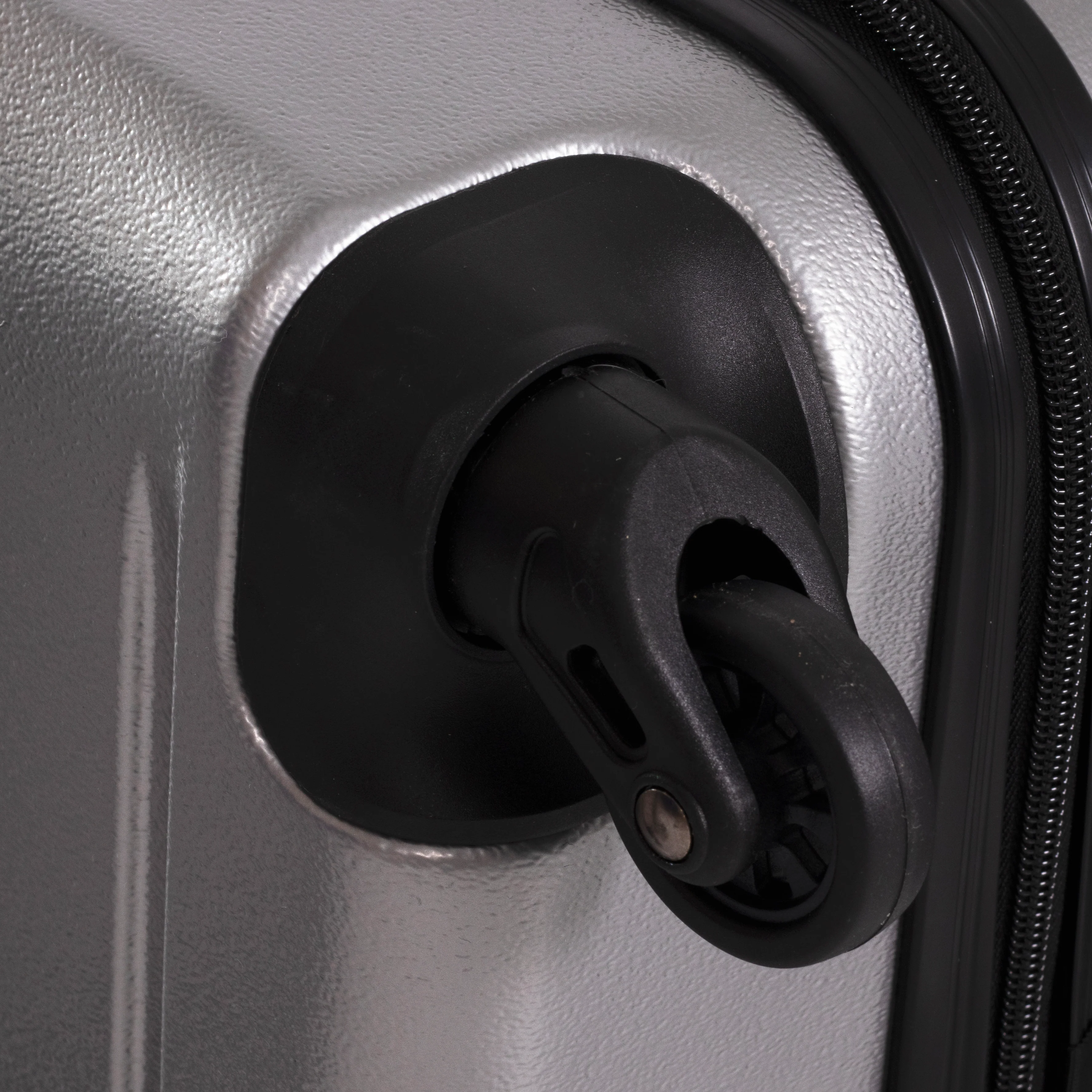 Pierre Cardin Hard Shell Lightweight 4 Wheel Durable Travel Suitcase. - Image 9
