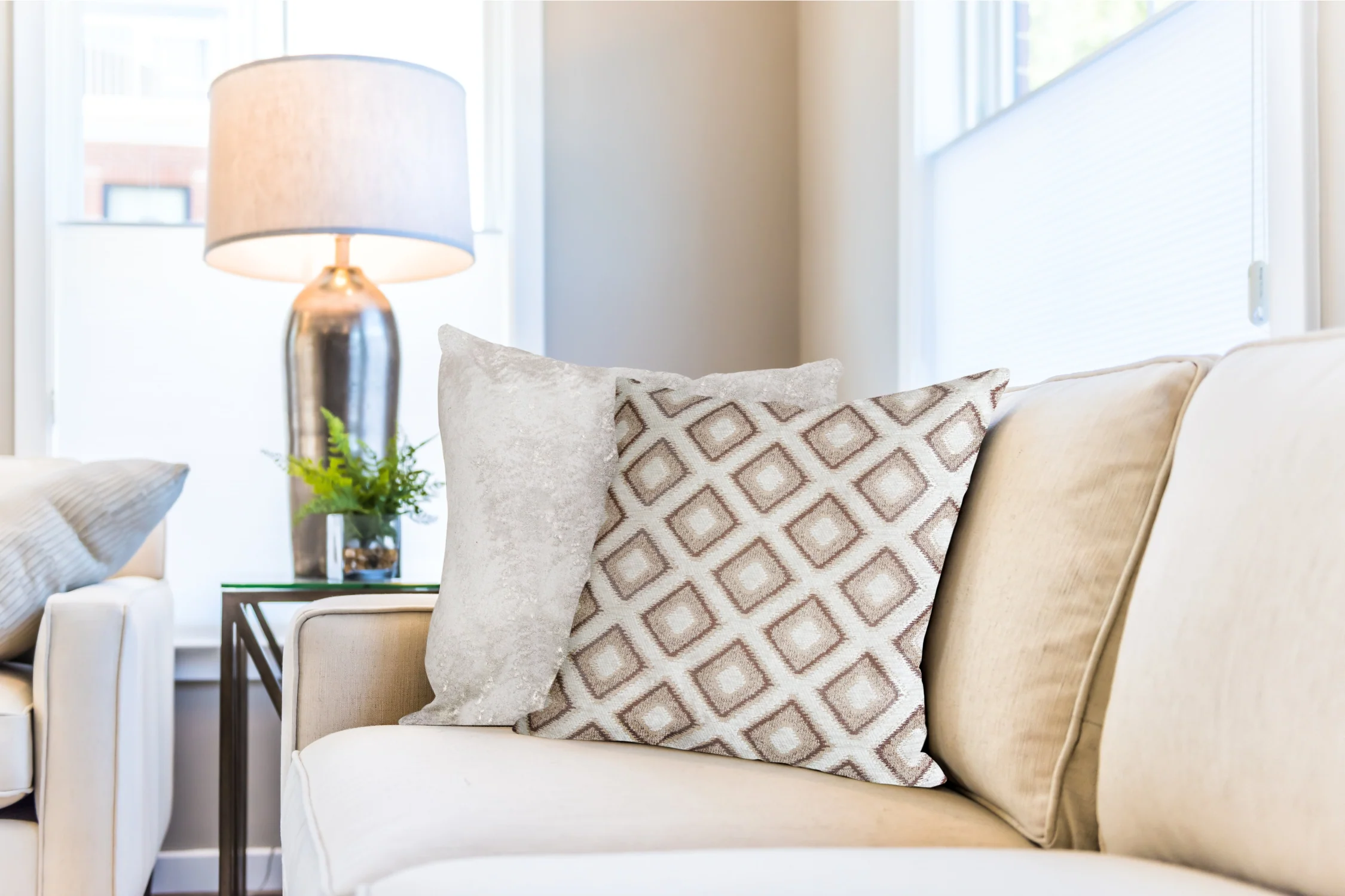 Pisa Geometric Jacquard Cushion Cover in Cream