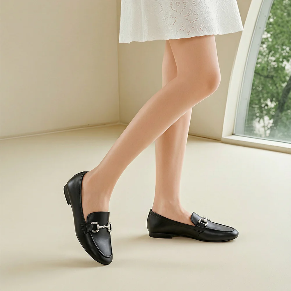 PU Leather Closed Toe Loafers - Image 2