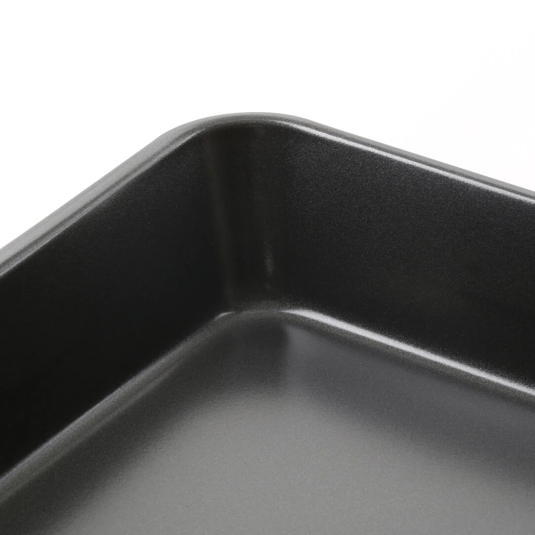Set Of Three Roasting Trays With Wire Racks - Image 3