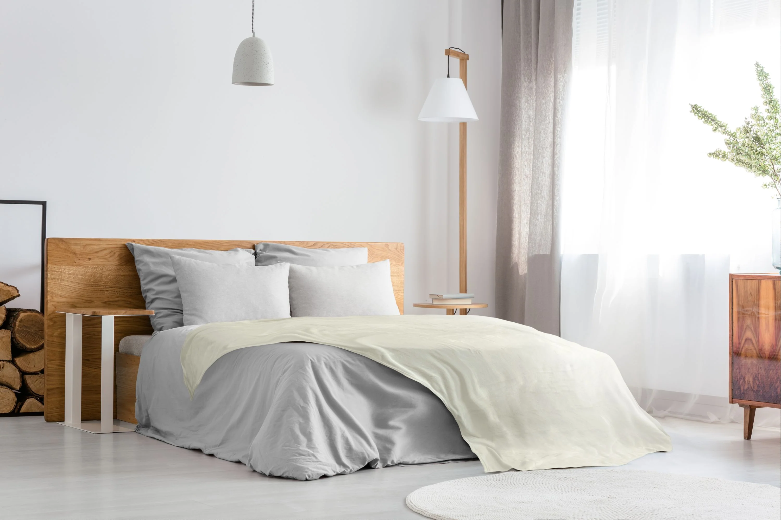 Snug Flannel Fleece Blanket ? Super Soft Throw in Cream - Image 7