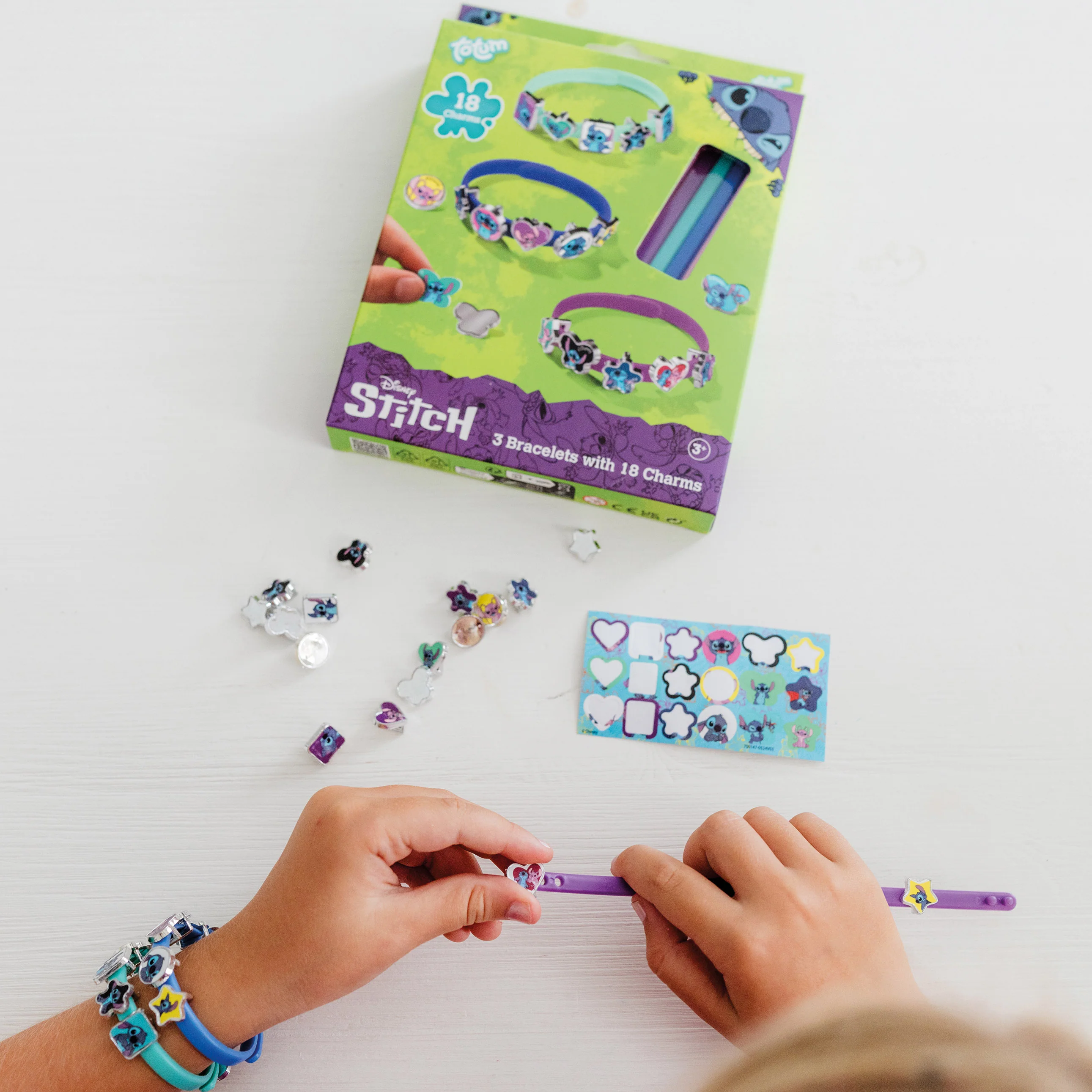 Stitch - 3 Charms & 18 Bracelets - Image 11
