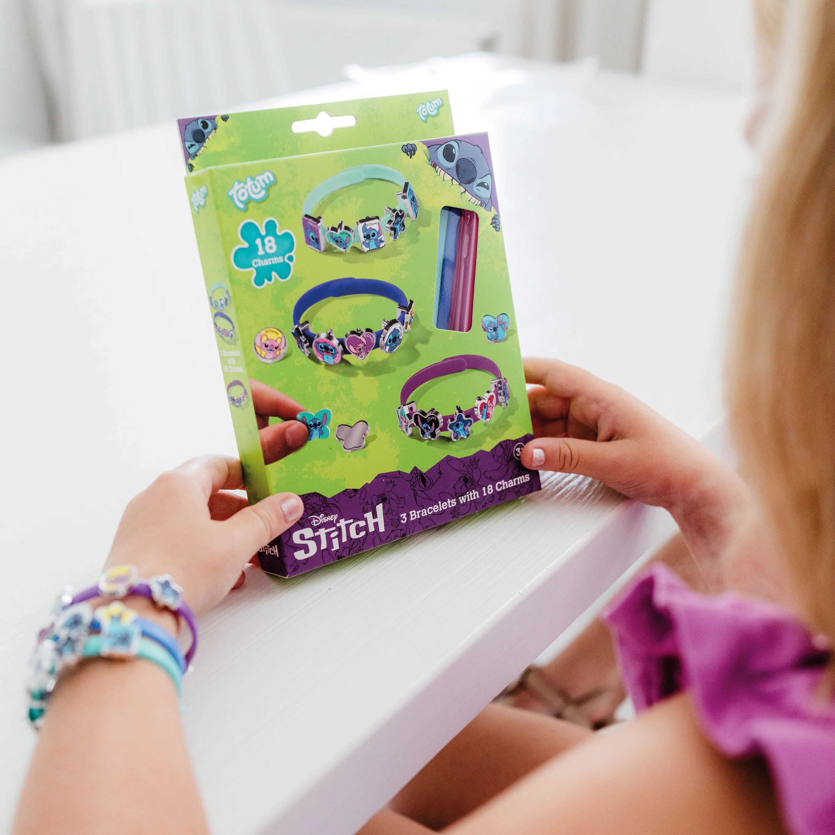 Stitch - 3 Charms & 18 Bracelets - Image 13