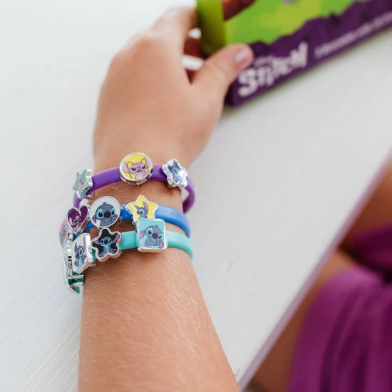 Stitch - 3 Charms & 18 Bracelets - Image 4