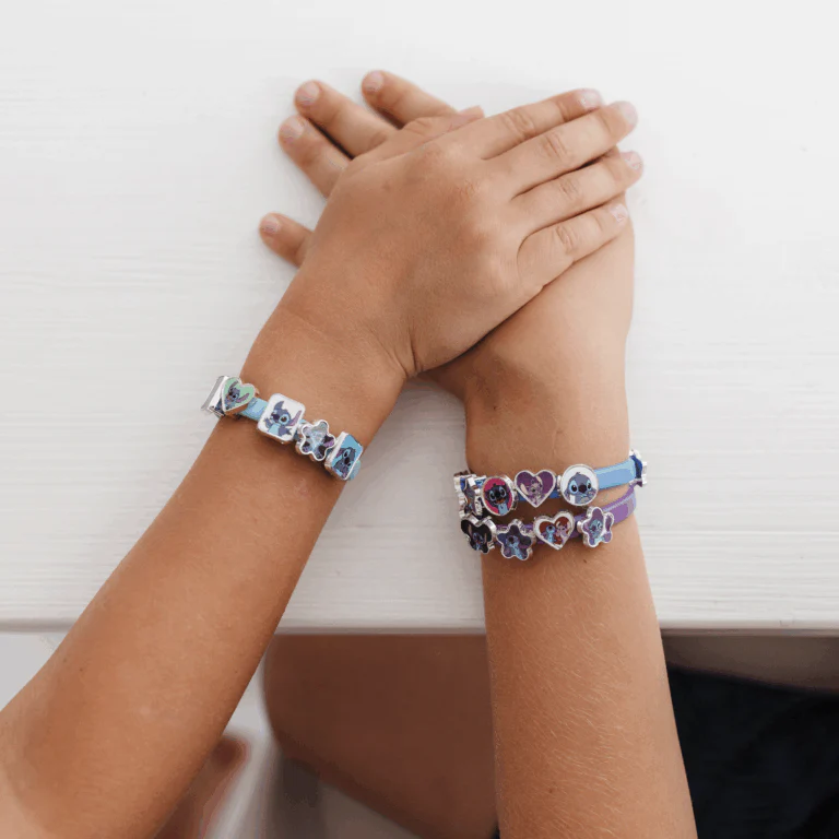 Stitch - 3 Charms & 18 Bracelets - Image 9