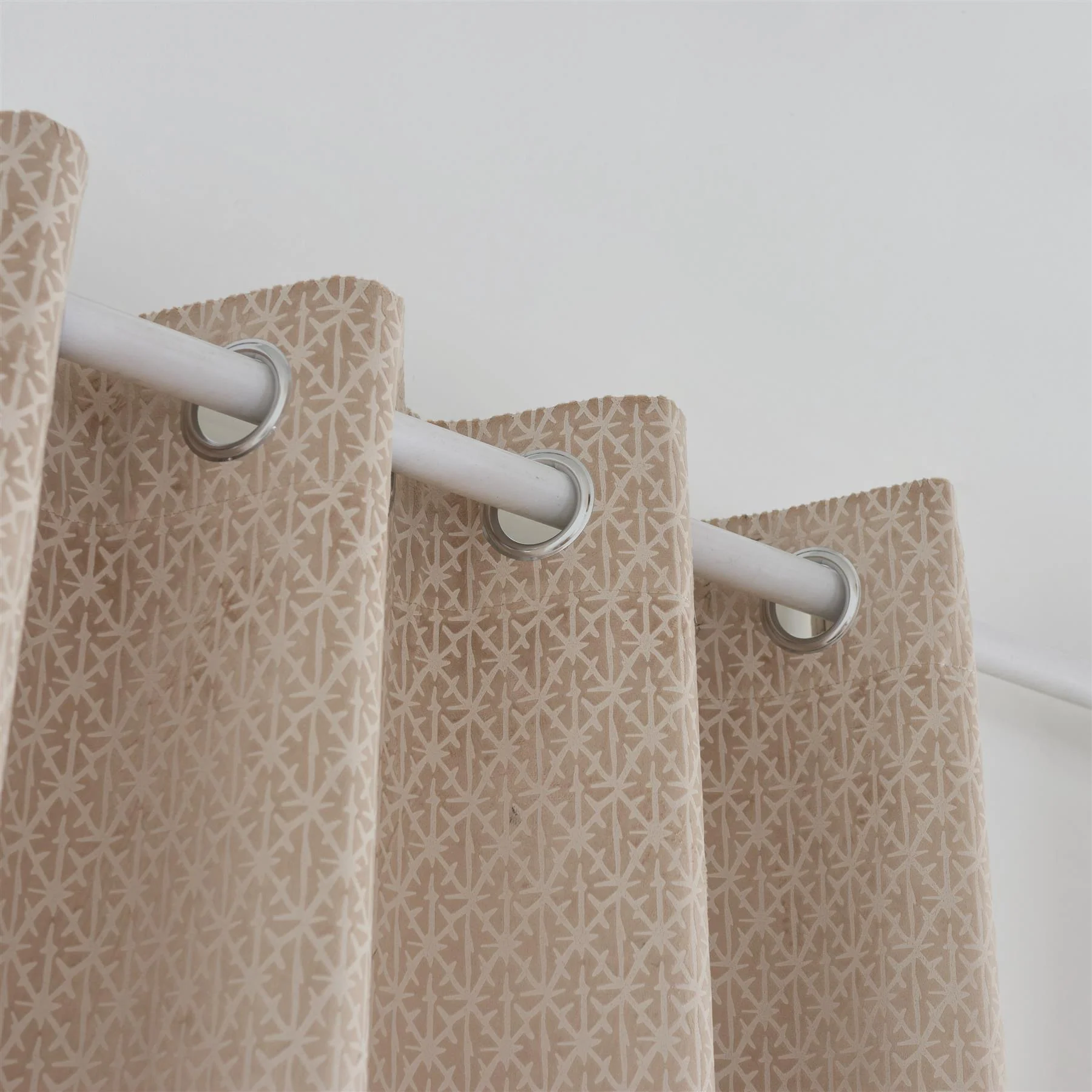 Temple Velvet Ring Top Blackout Curtains - Image 2